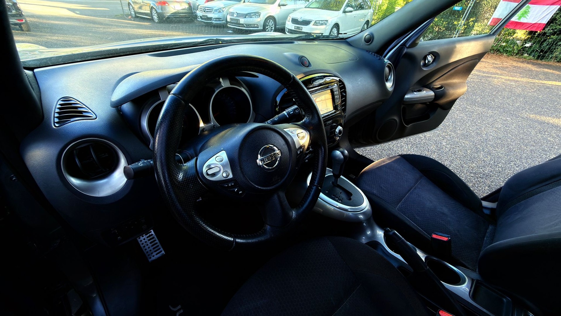 NISSAN Juke 1.6 DIG-T tekna 4x4 Xtronic M-CVT-image-10