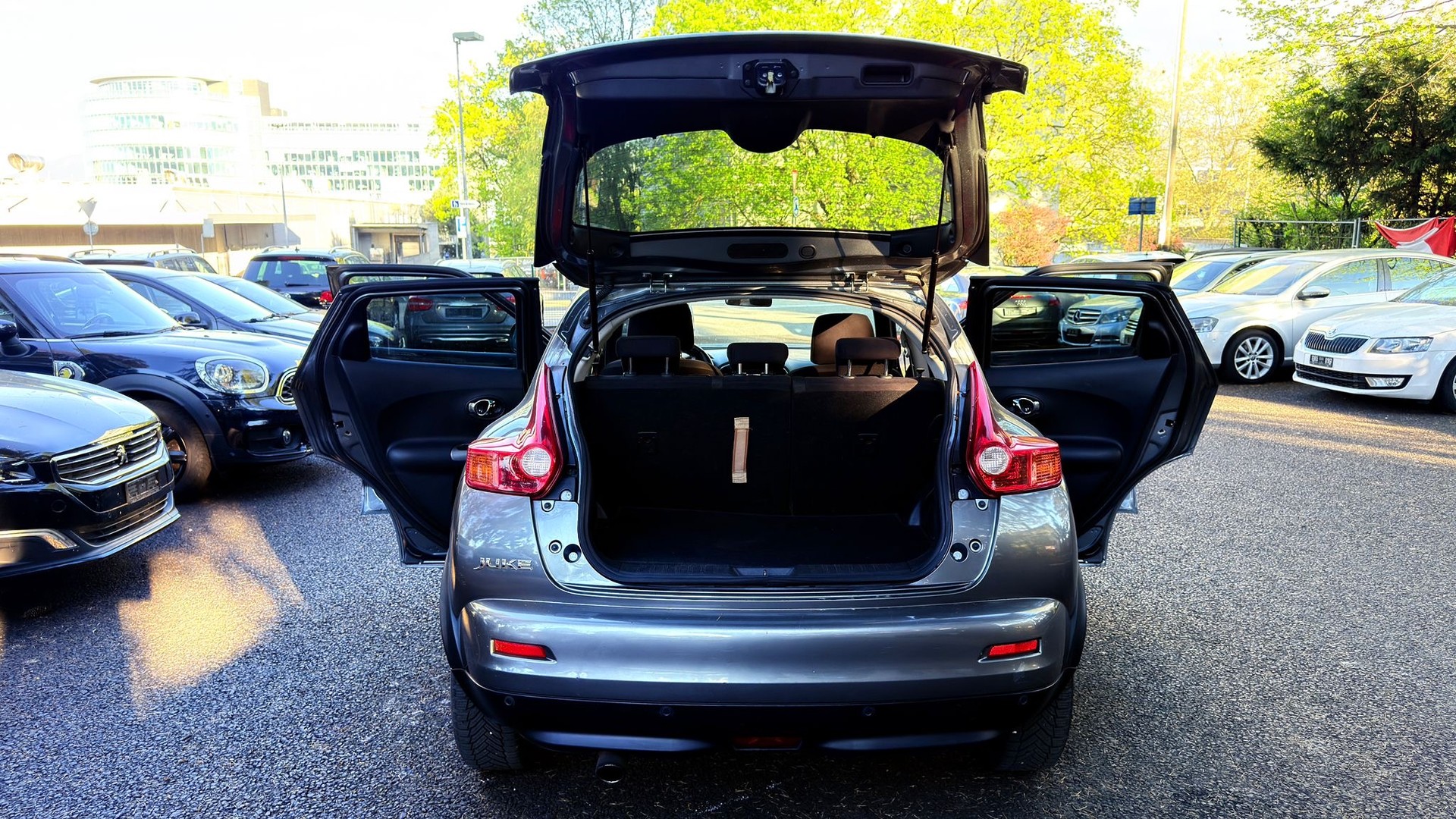 NISSAN Juke 1.6 DIG-T tekna 4x4 Xtronic M-CVT-image-6