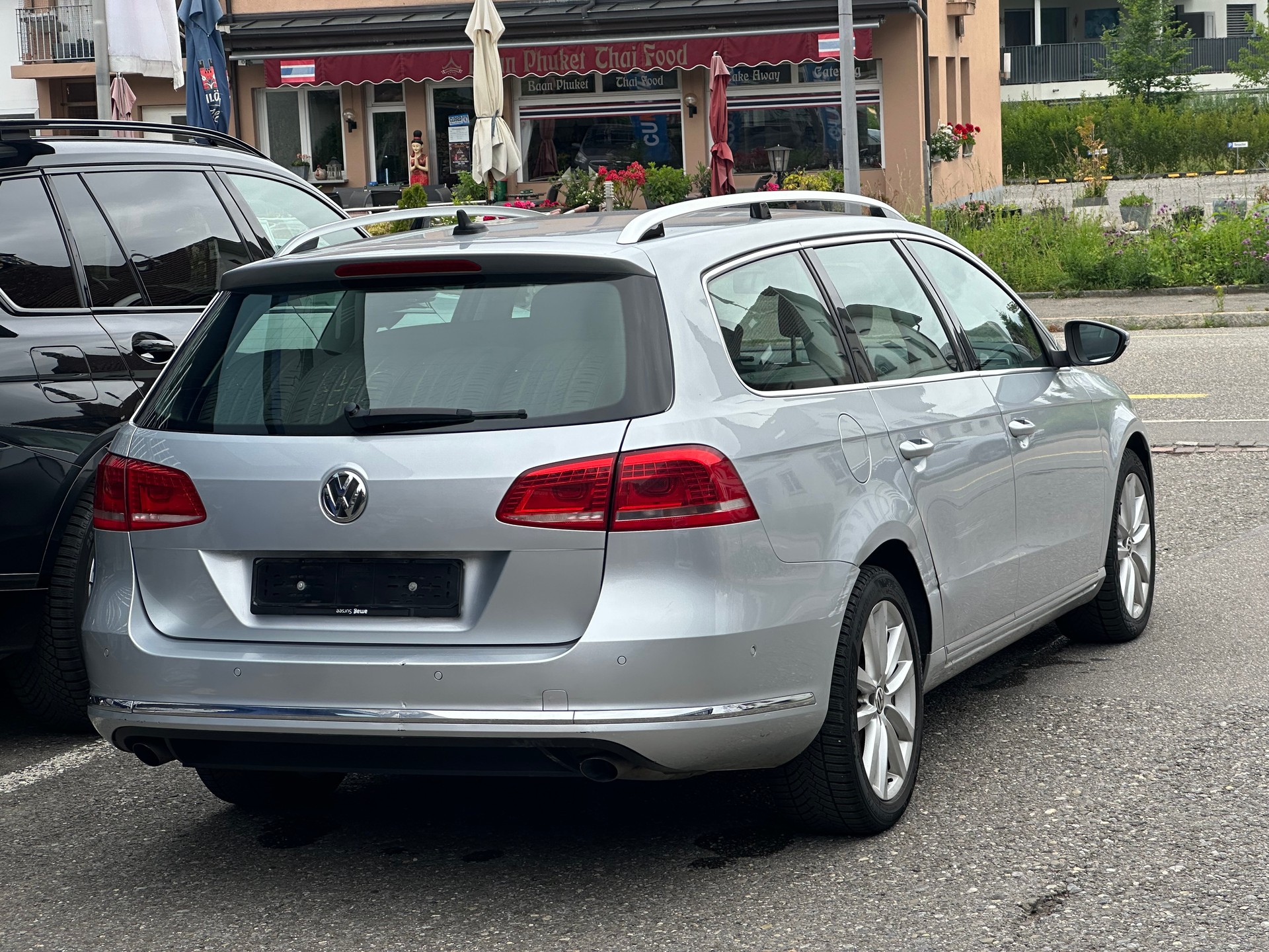 VW Passat Variant 2.0 TDI BMT Highline 4MDSG-image-2