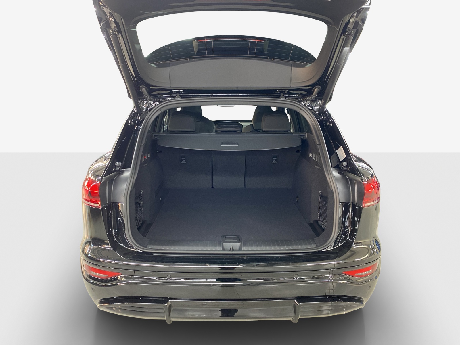 AUDI Q6 e-tron quattro-image-12
