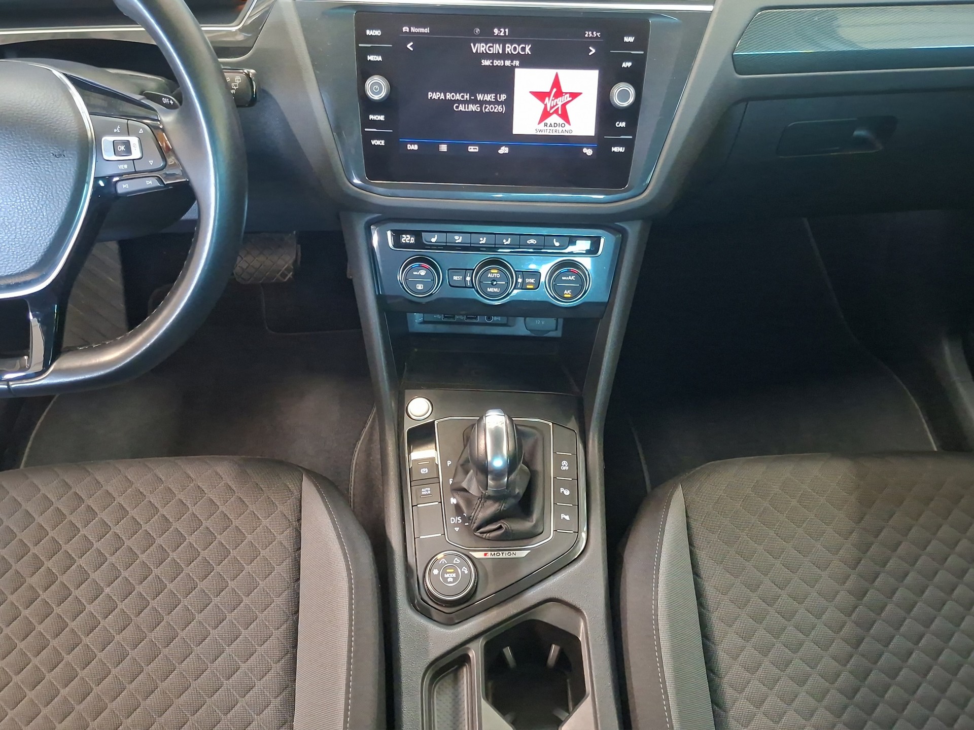 VW Tiguan 2.0TSI Comfortline 4Motion DSG-image-12