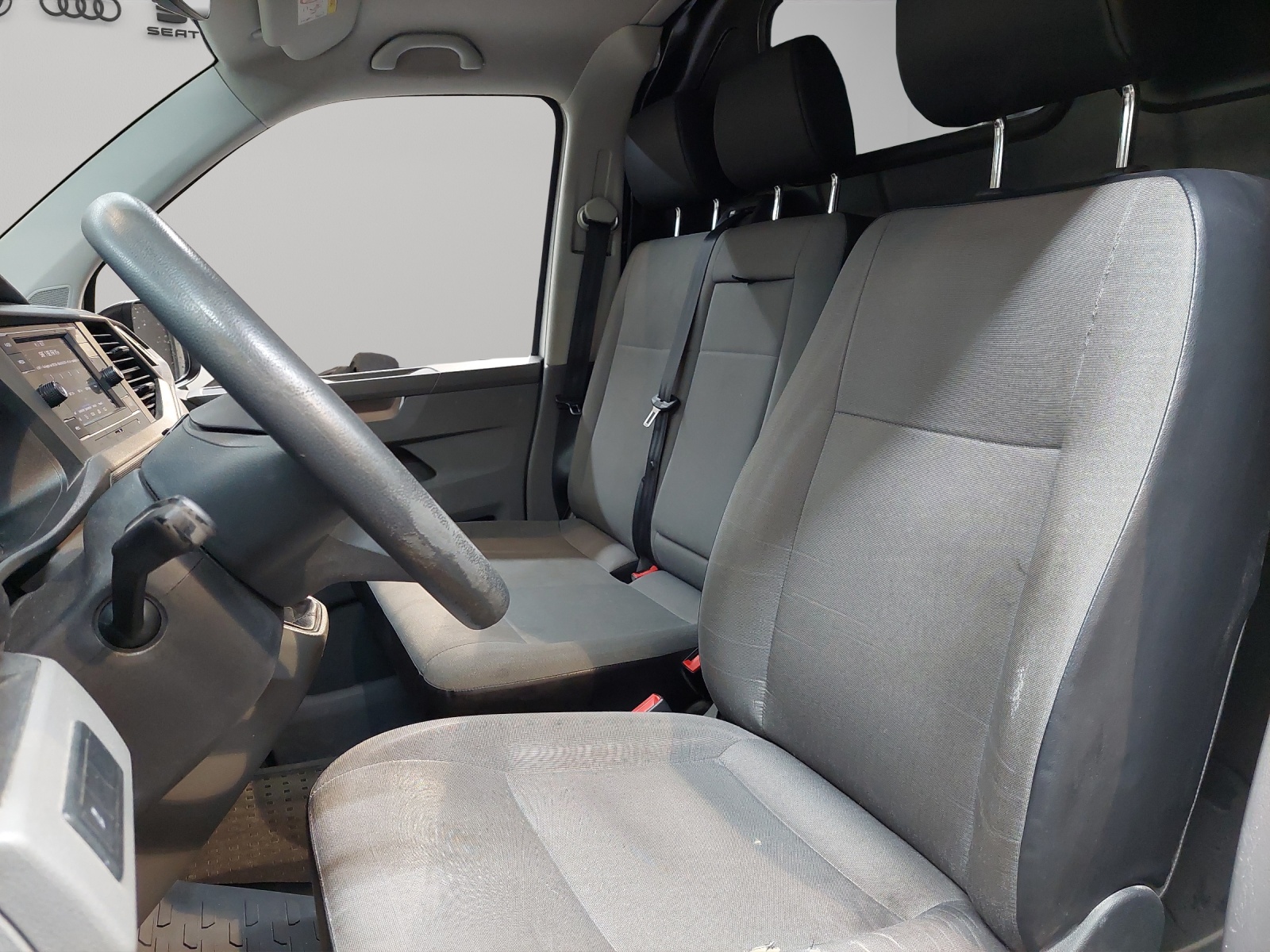 VW T6.1 2.0 TDI 4Motion-image-5
