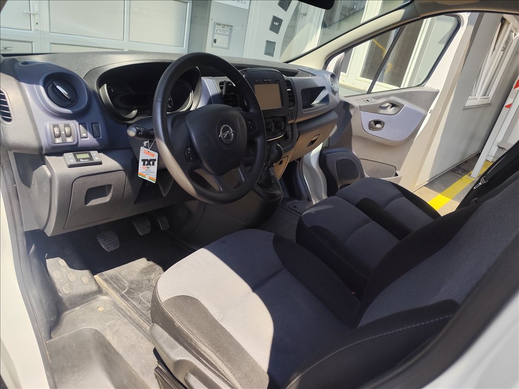 OPEL VIVARO-image-8