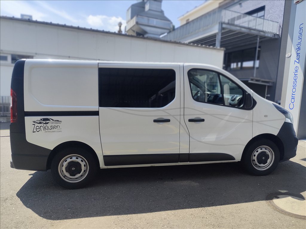 OPEL VIVARO-image-5