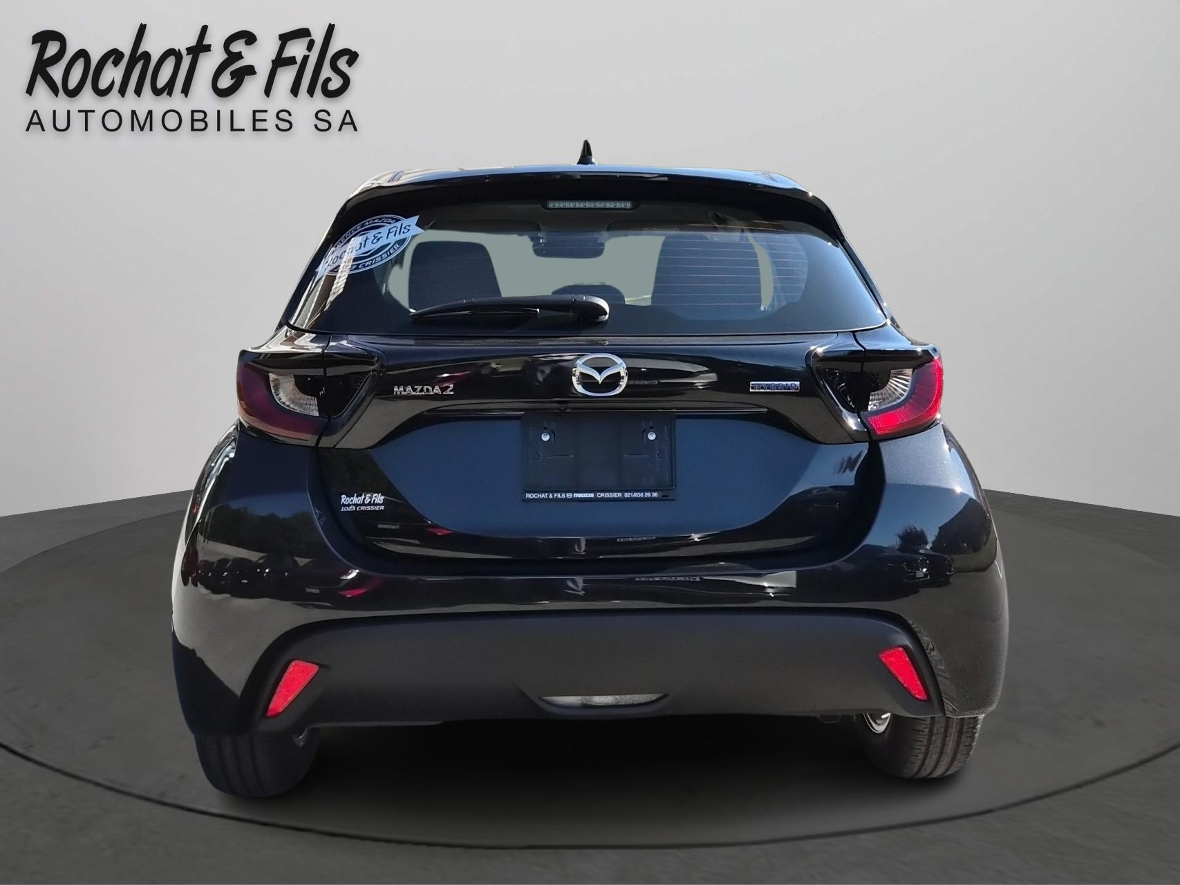 MAZDA 2 Hybrid Centre-line-showroom-element-3