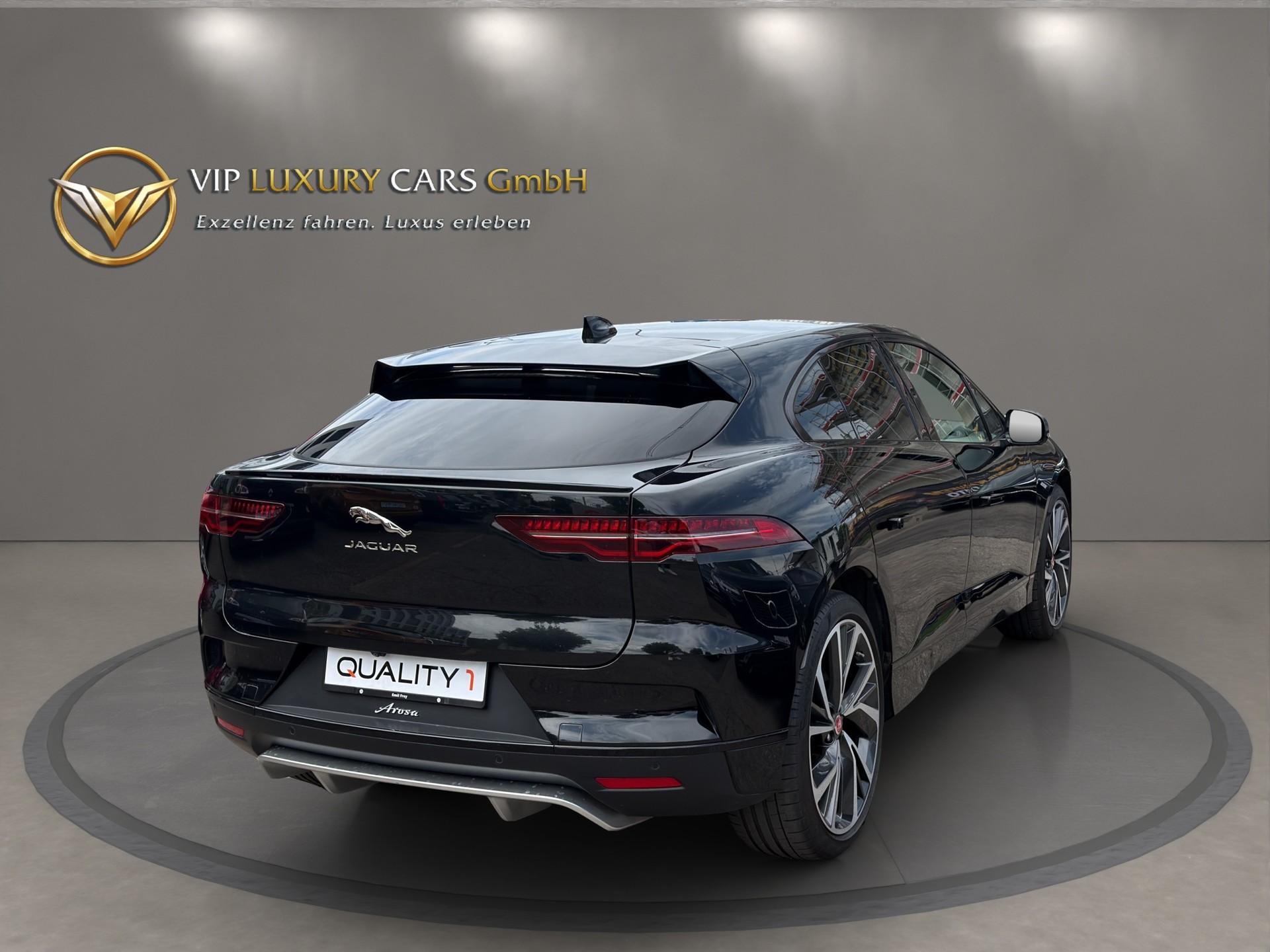 JAGUAR I-Pace EV400 First Edition AWD-image-6