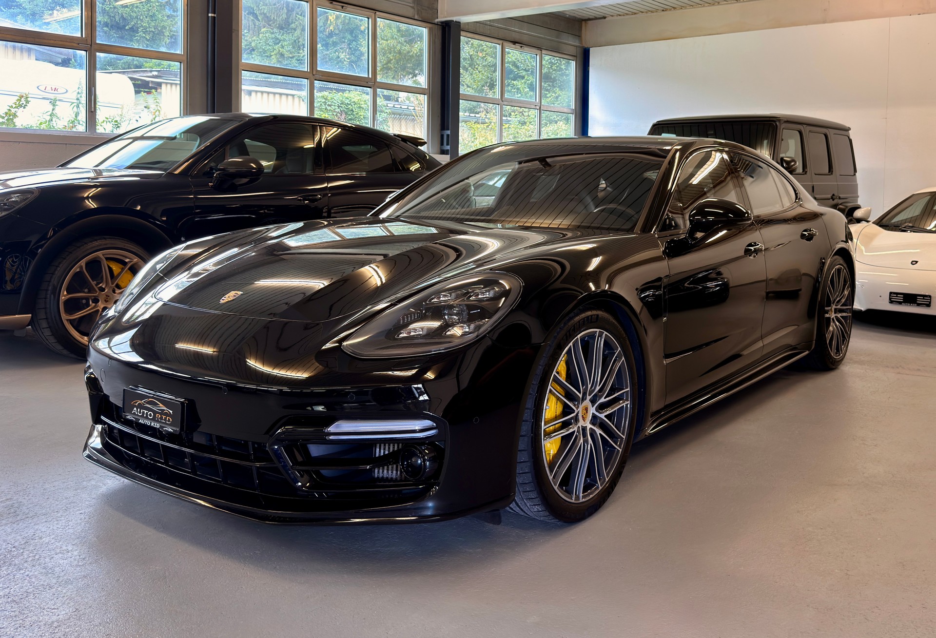 PORSCHE Panamera 4S Diesel PDK-showroom-element-2