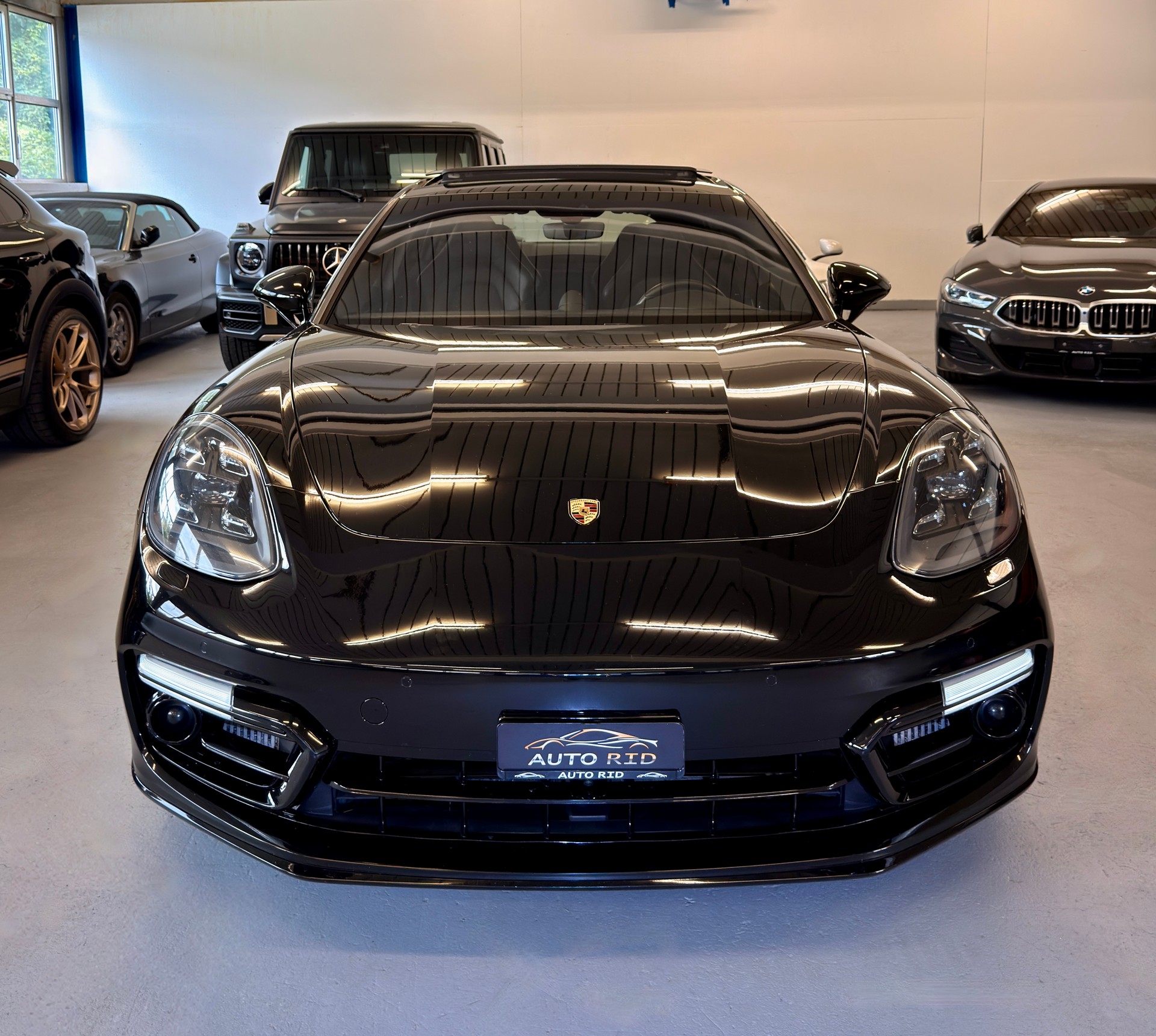 PORSCHE Panamera 4S Diesel PDK-showroom-element-1