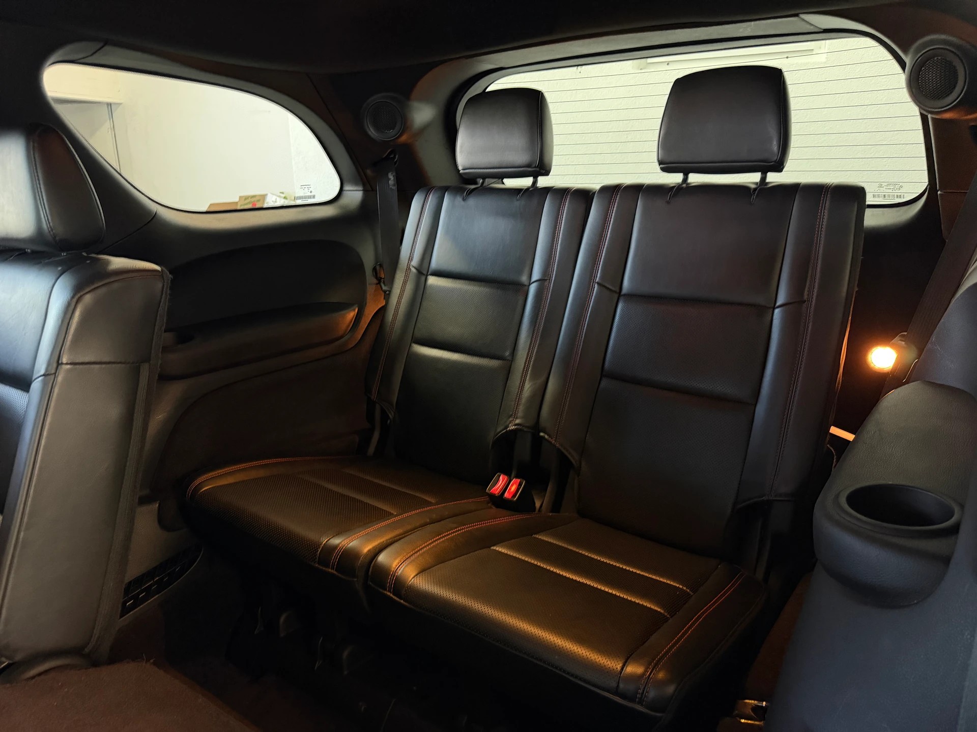 DODGE Durango R/T 5.7 AWD | Frisch MFK | Tiefergelegt | Schiebedach | 7-Plätzer-image-12