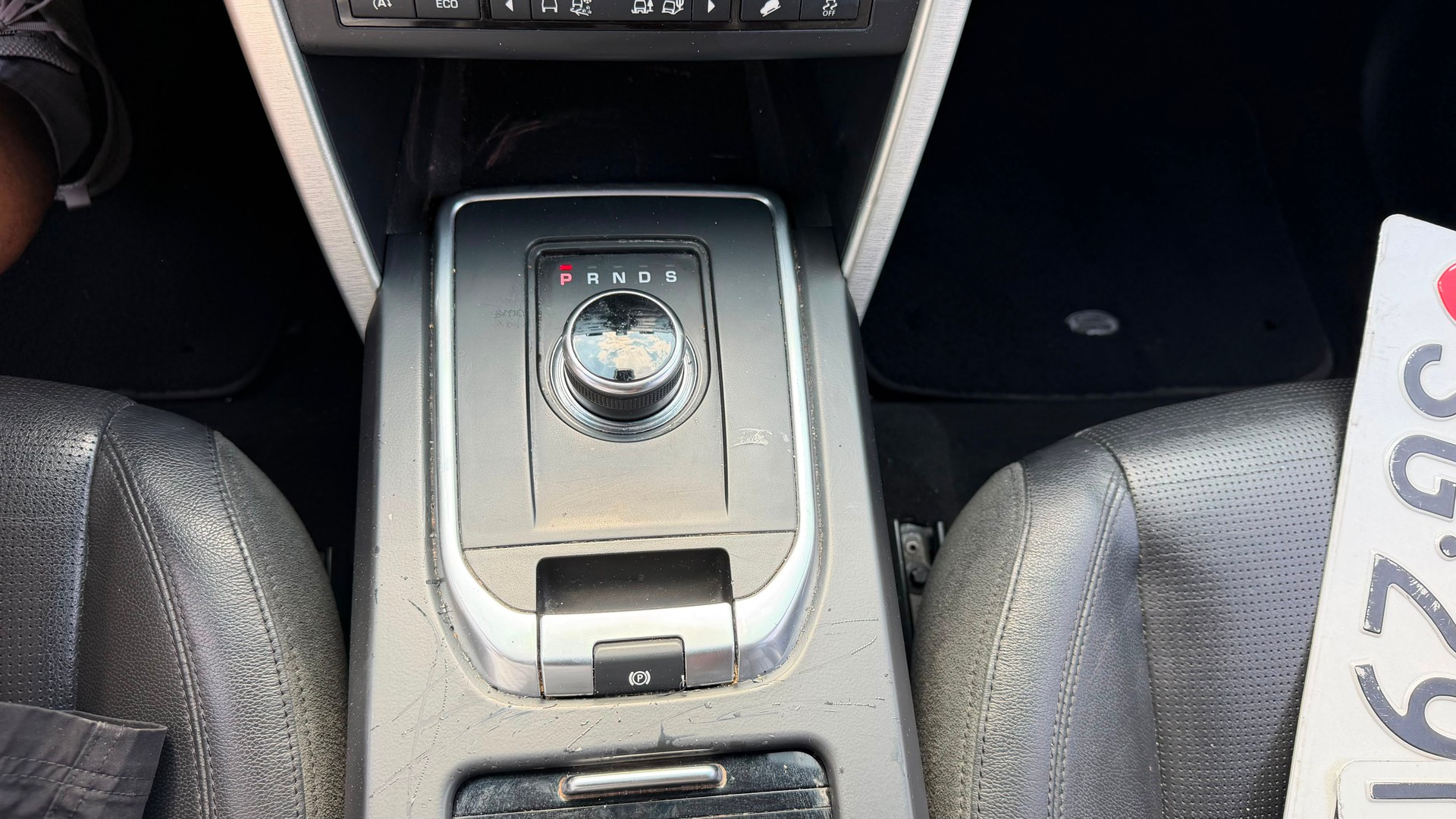 LAND ROVER Discovery Sport 2.0 TD4 HSE AT9-image-13