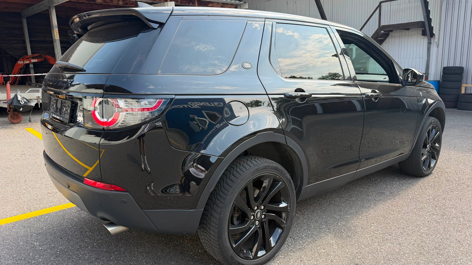 LAND ROVER Discovery Sport 2.0 TD4 HSE AT9-image-6