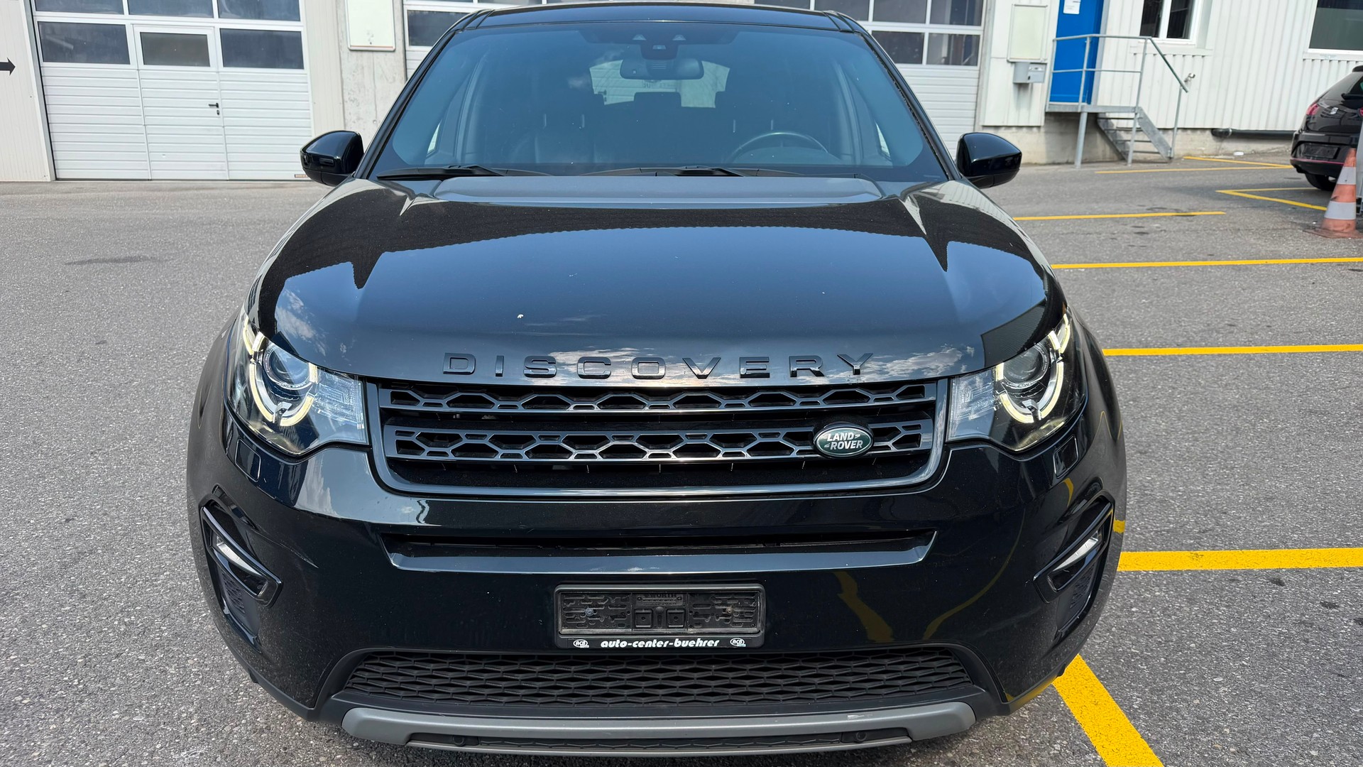 LAND ROVER Discovery Sport 2.0 TD4 HSE AT9-showroom-element-1