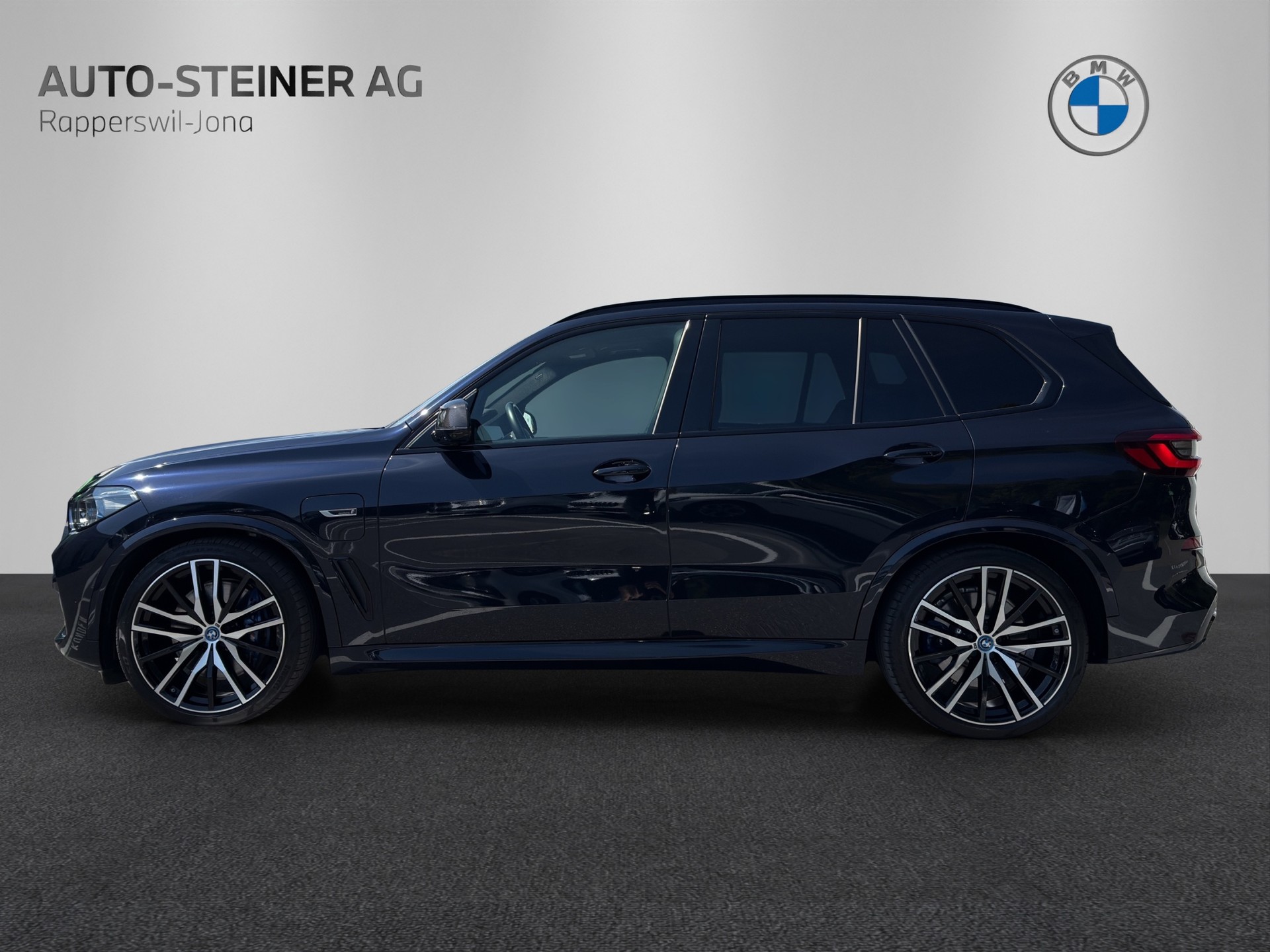 BMW X5 xDrive45e M Sport-showroom-element-1