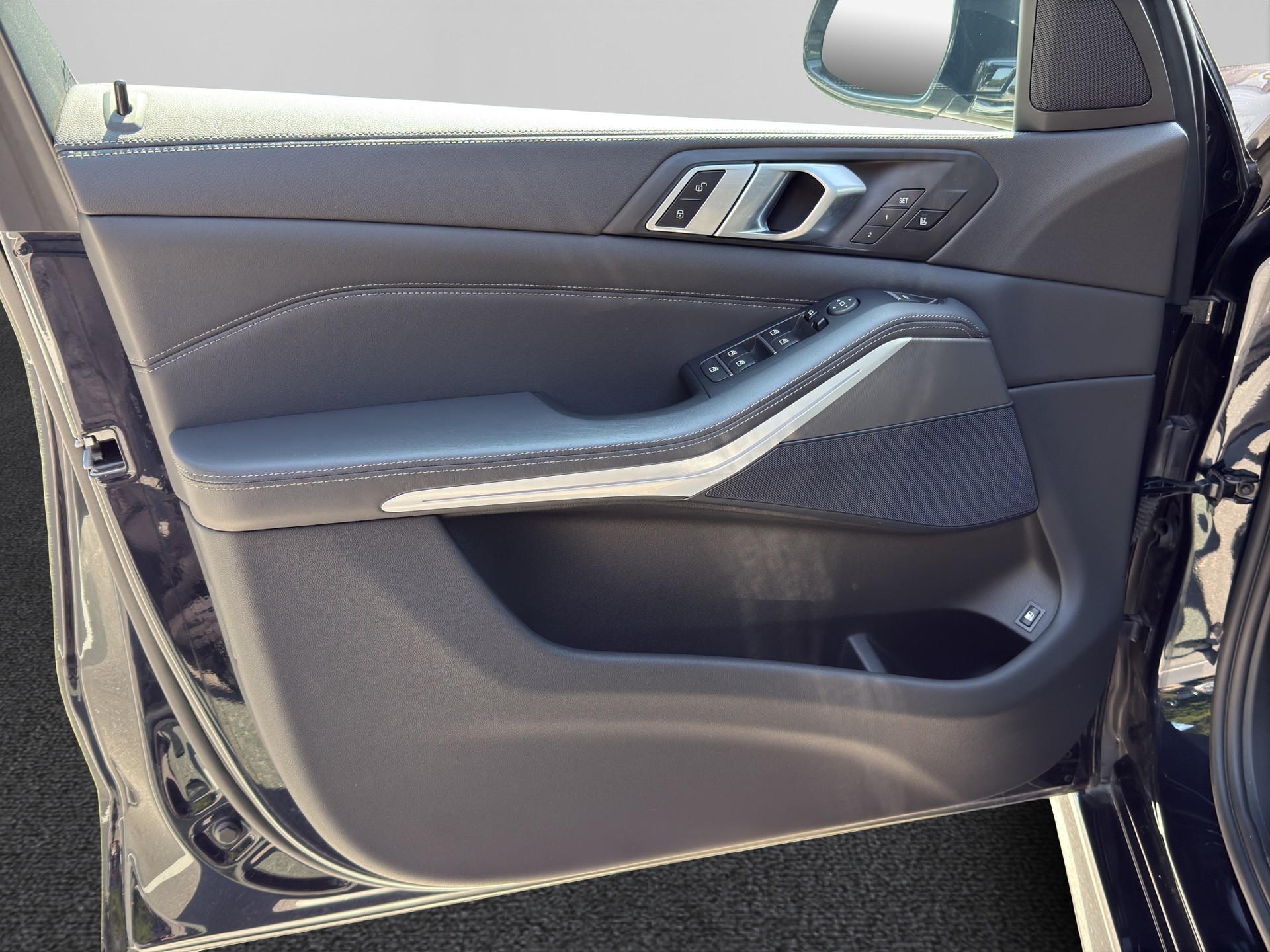 BMW X5 xDrive45e M Sport-image-15