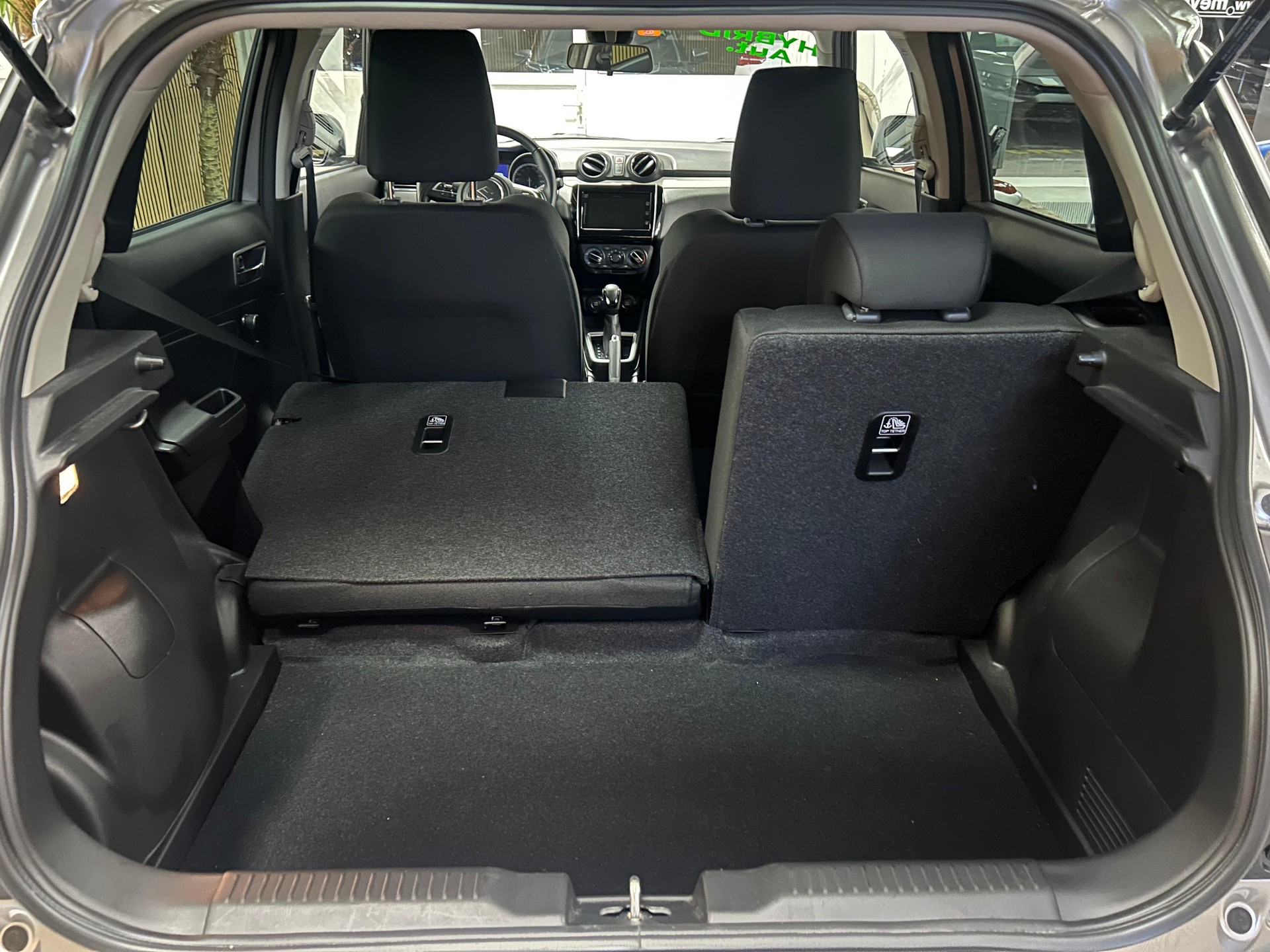 SUZUKI Swift 1.2 Compact Top Hybrid-image-20