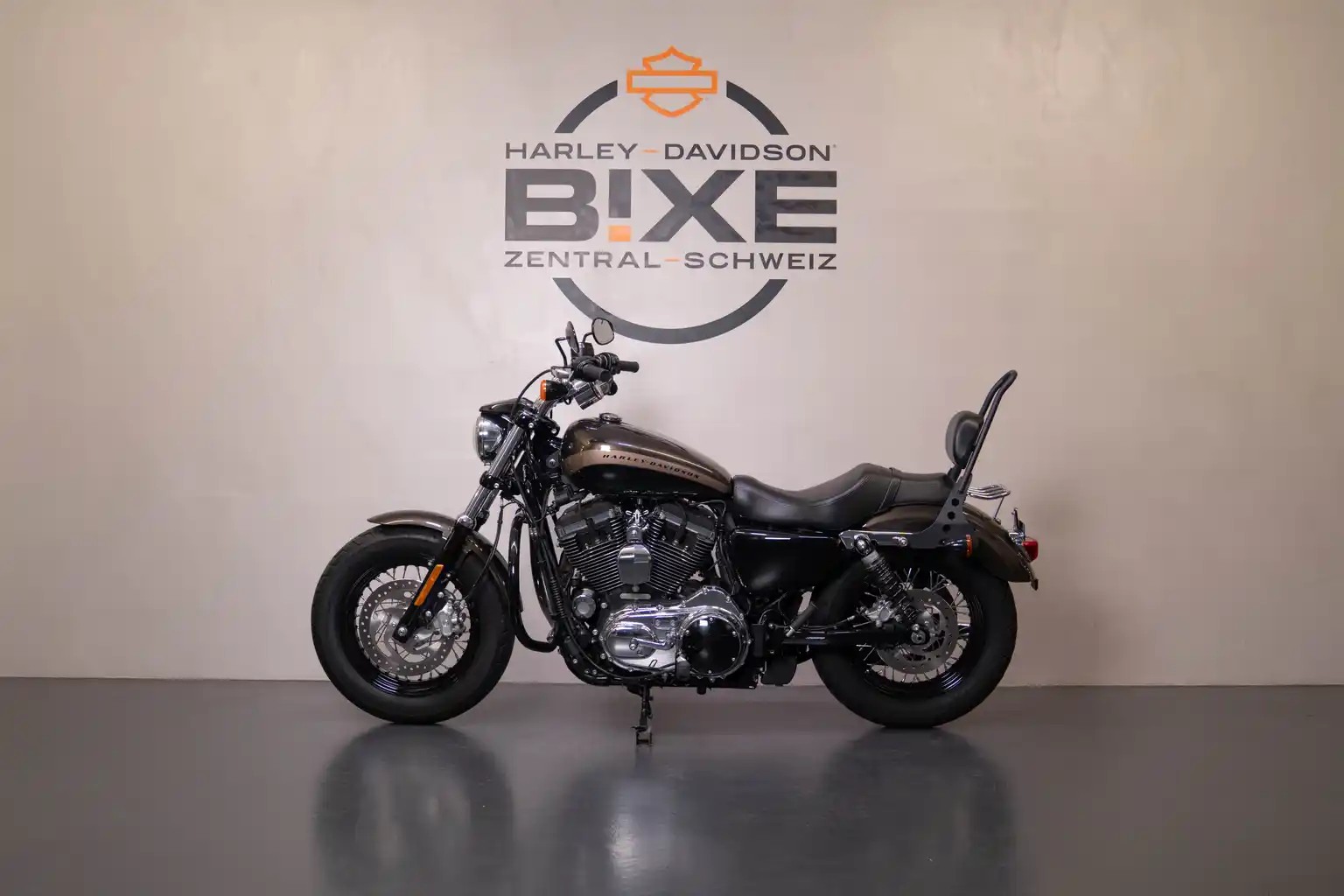 HARLEY-DAVIDSON XL 1200 C Sportster Custom ABS-showroom-element-2