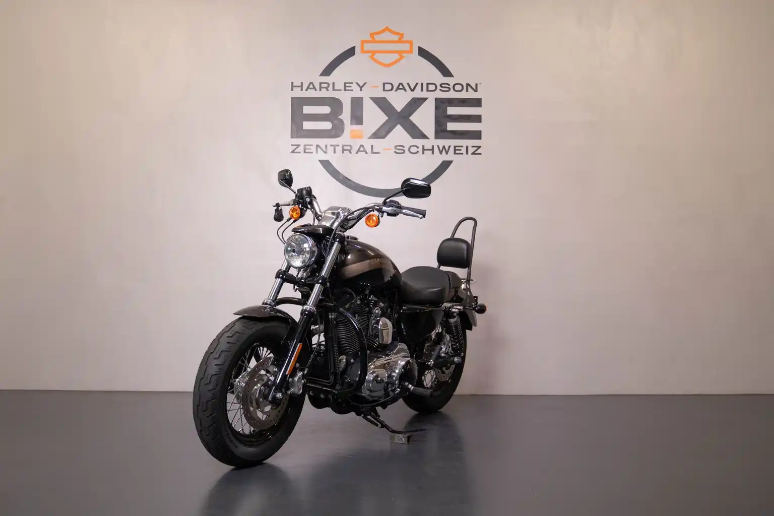 HARLEY-DAVIDSON XL 1200 C Sportster Custom ABS-showroom-element-1