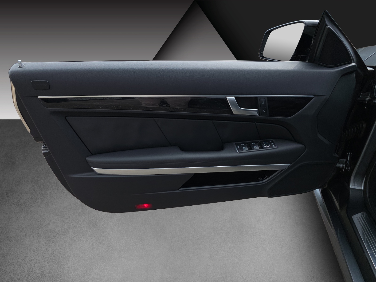 MERCEDES-BENZ E 250 7G-Tronic-image-15