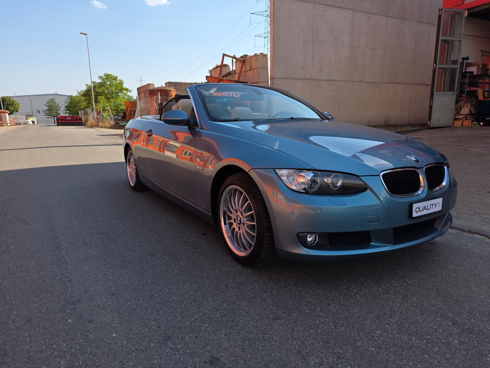 BMW 320i Cabriolet