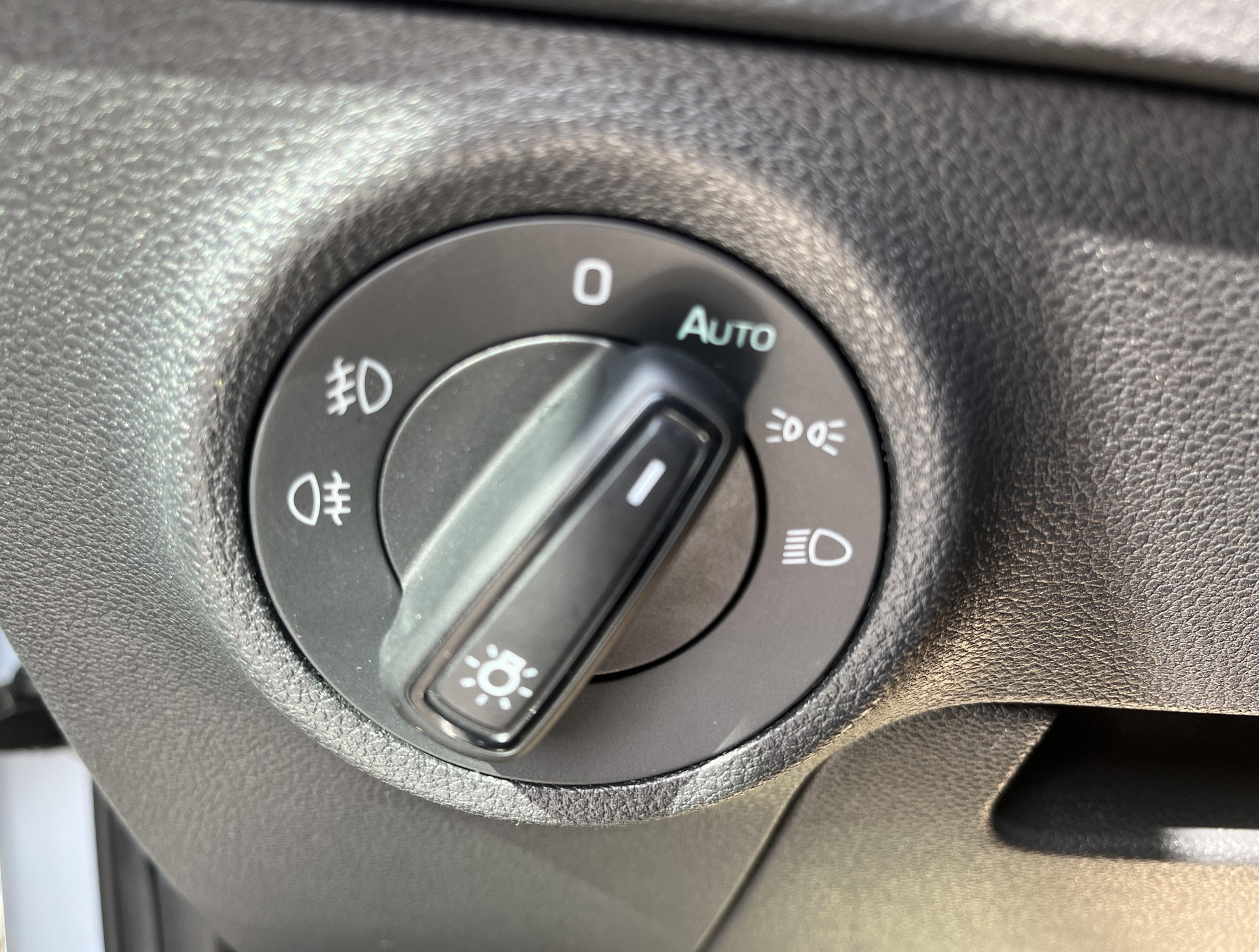 SKODA Karoq 1.5 TSI ACT SportLine DSG-image-15