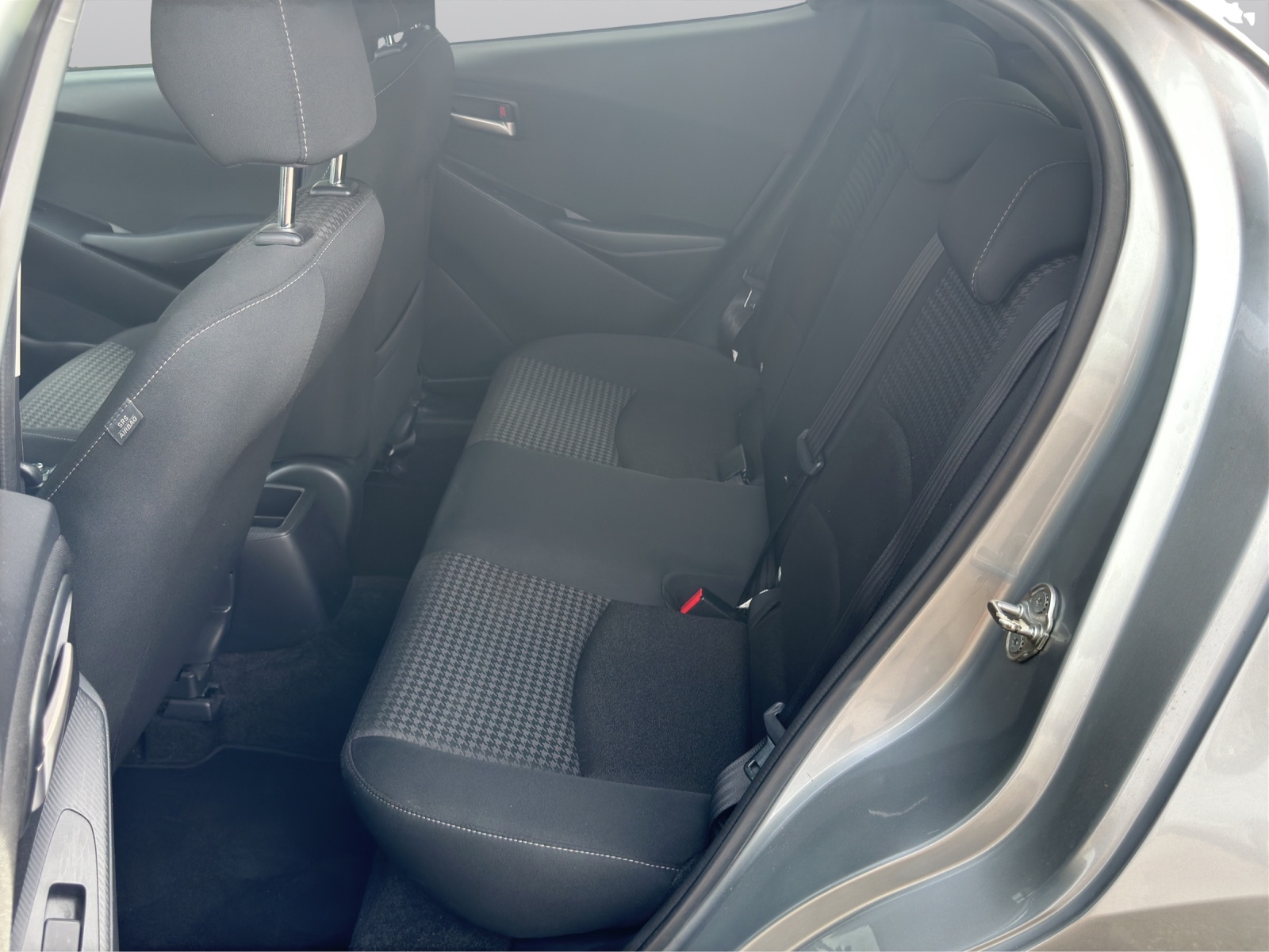 MAZDA 2 SKYACTIV-G 90 Ambition Plus Automat-image-17