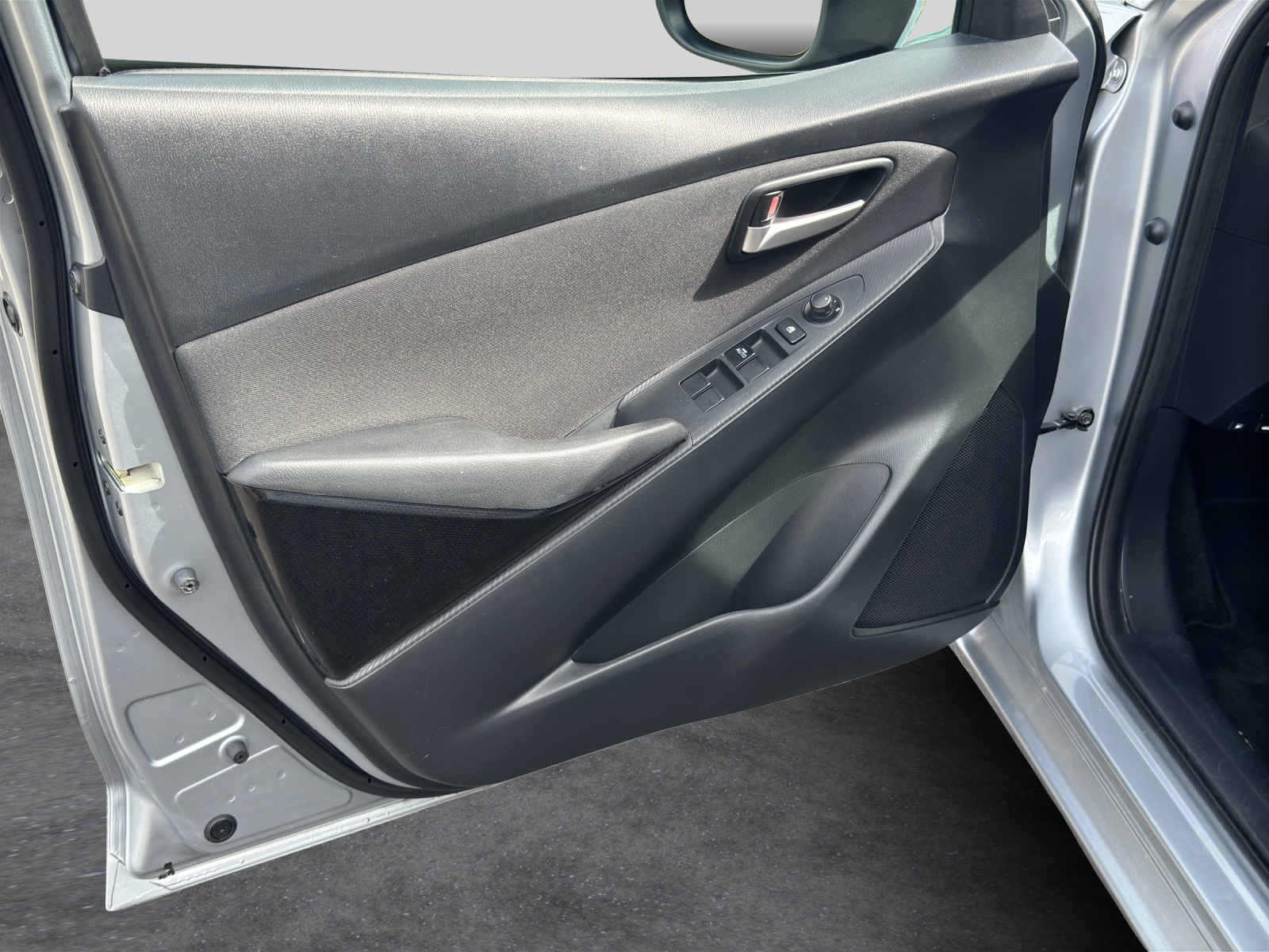 MAZDA 2 SKYACTIV-G 90 Ambition Plus Automat-image-15
