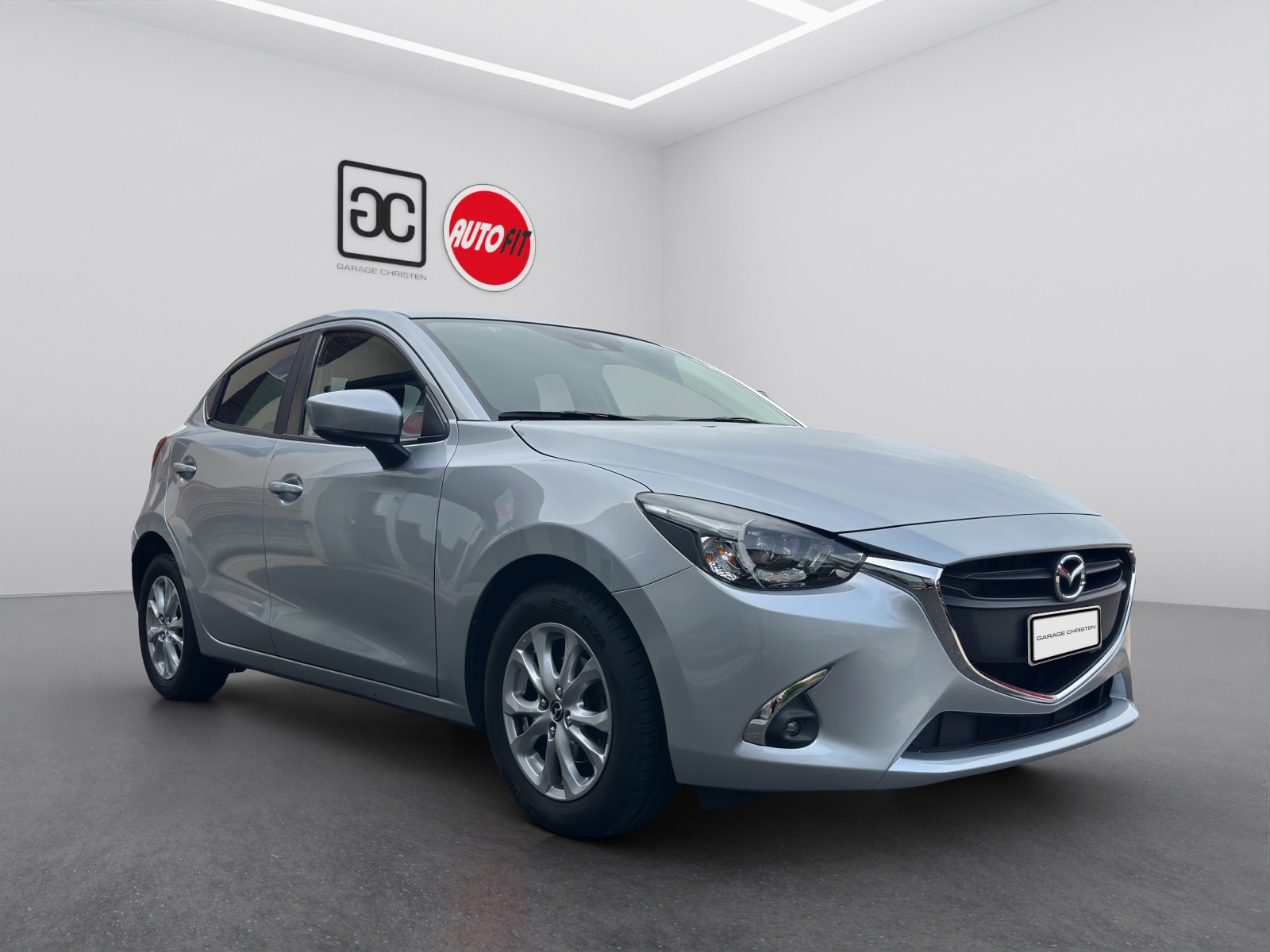 MAZDA 2 SKYACTIV-G 90 Ambition Plus Automat-showroom-element-1