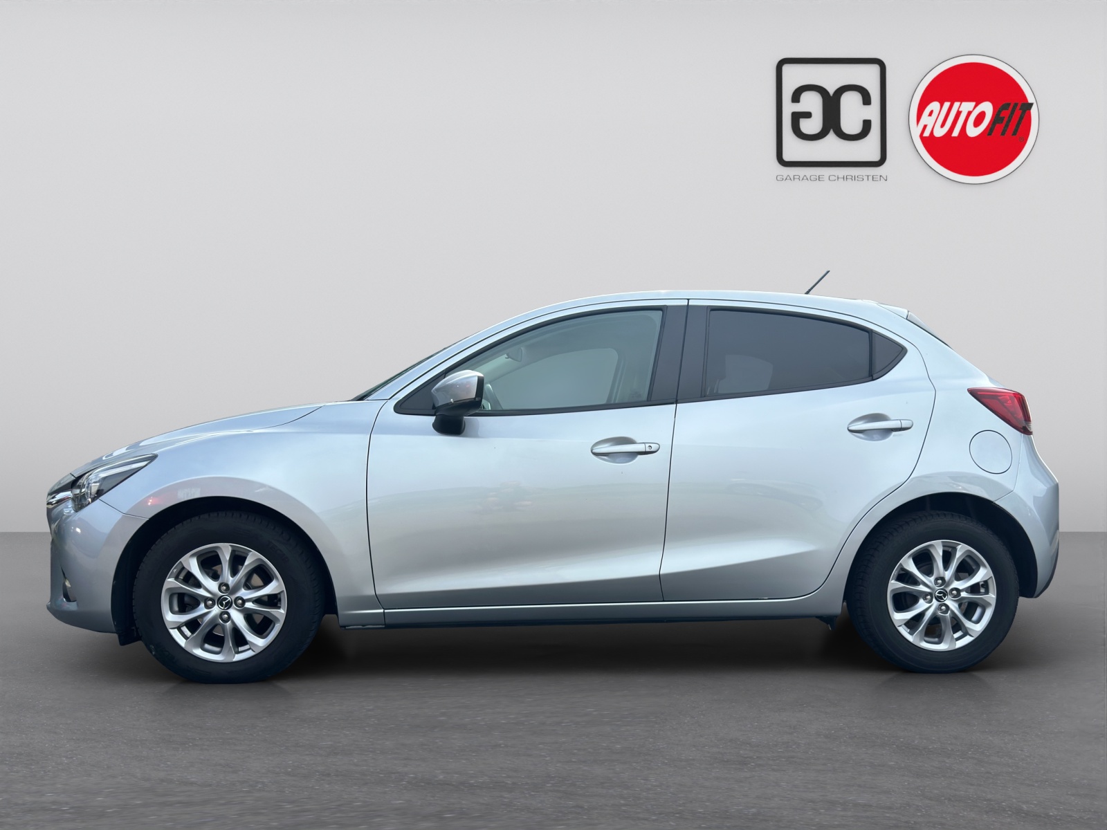MAZDA 2 SKYACTIV-G 90 Ambition Plus Automat-image-6