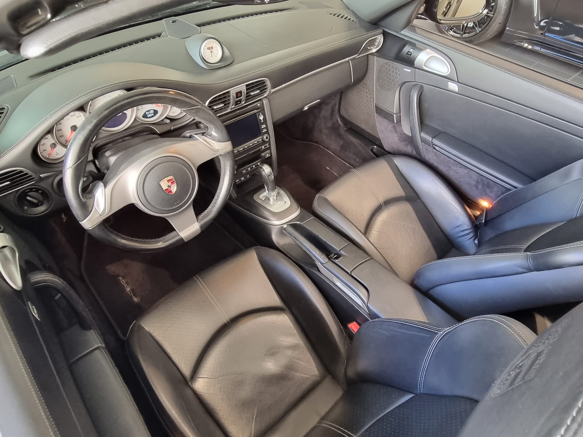 PORSCHE Carrera S Cabrio-image-17