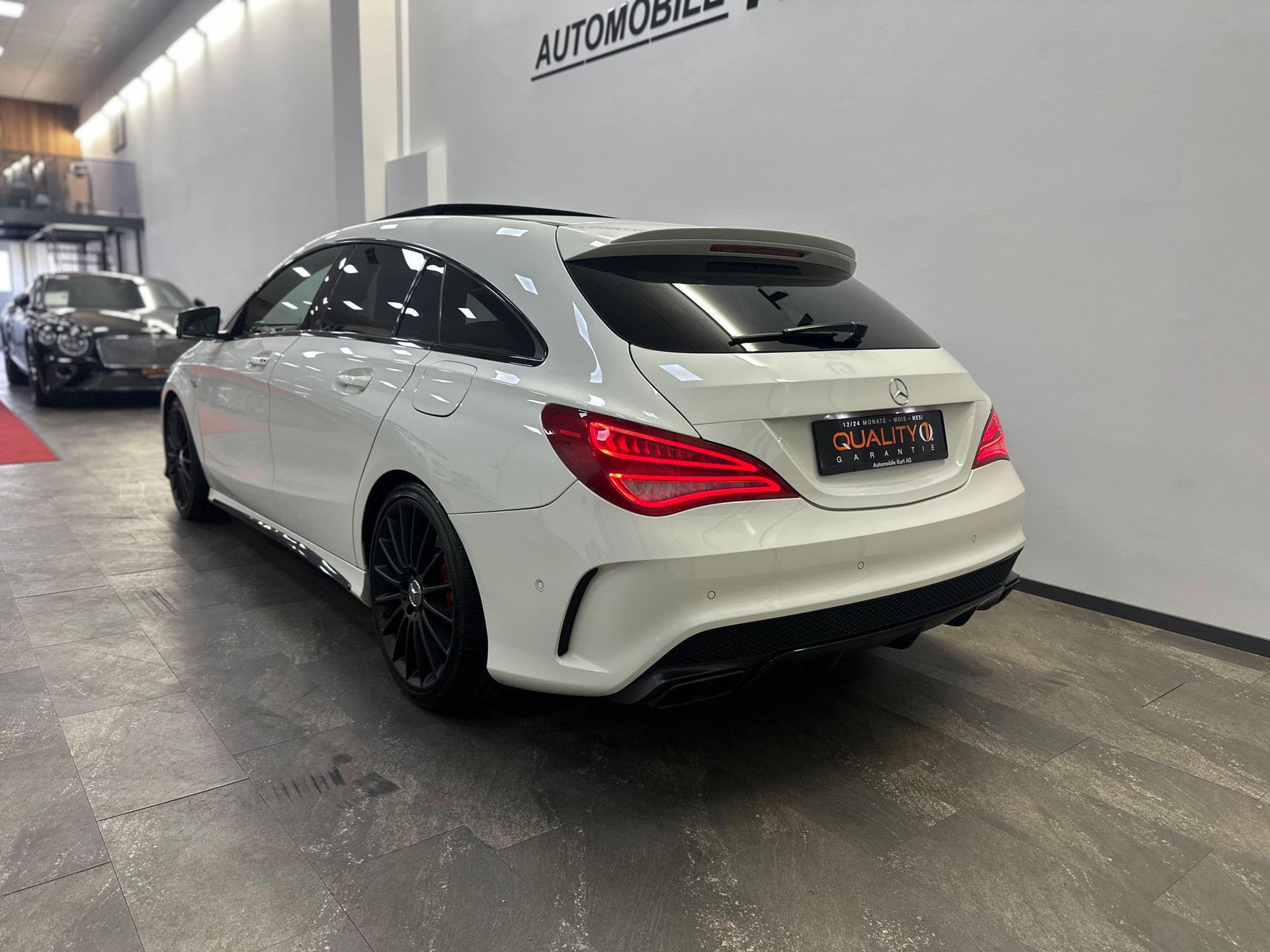 MERCEDES-BENZ CLA Shooting Brake 45 AMG 4Matic Speedshift-showroom-element-3