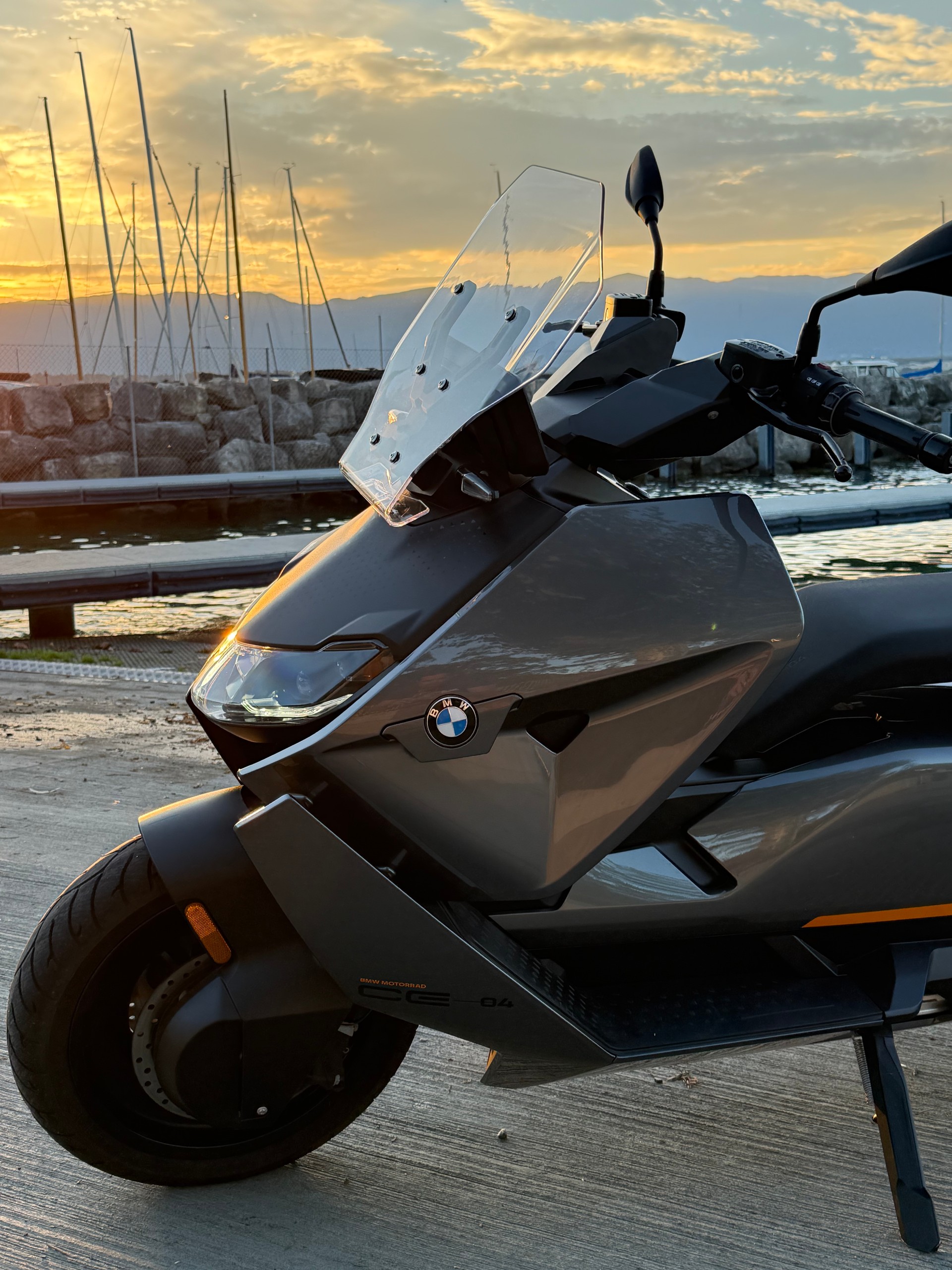 BMW CE 04-image-2