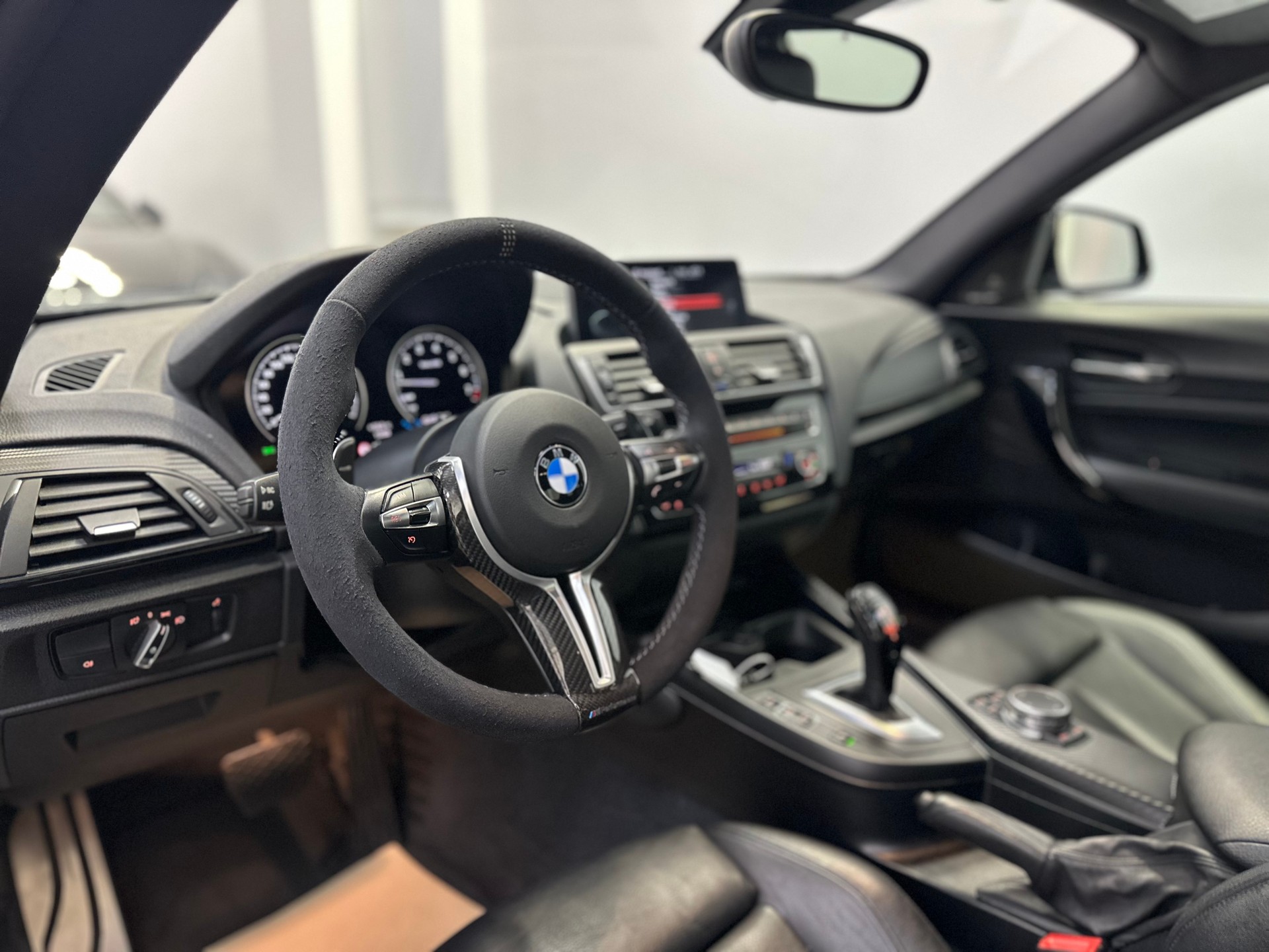 BMW M235i xDrive Steptronic-image-10