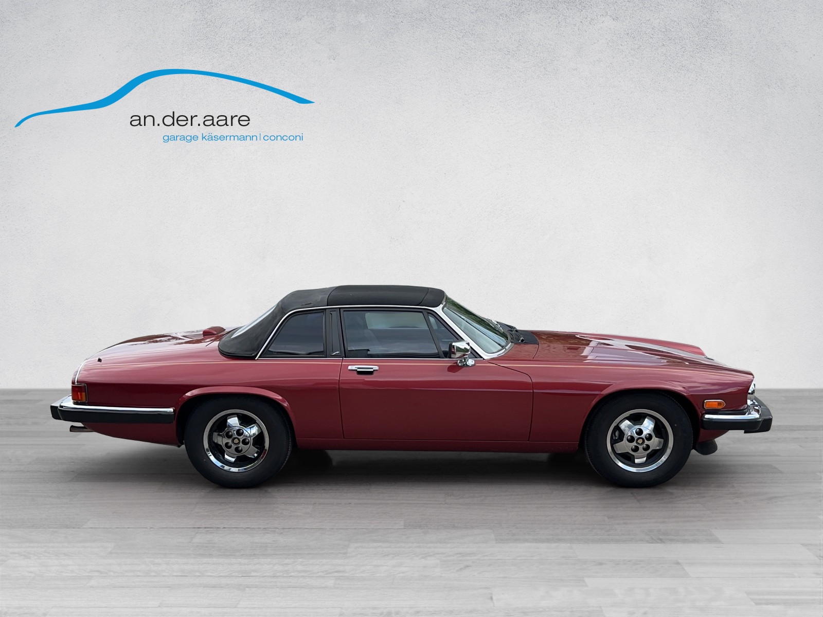 JAGUAR XJS 5.3 V12 Convertible-showroom-element-3