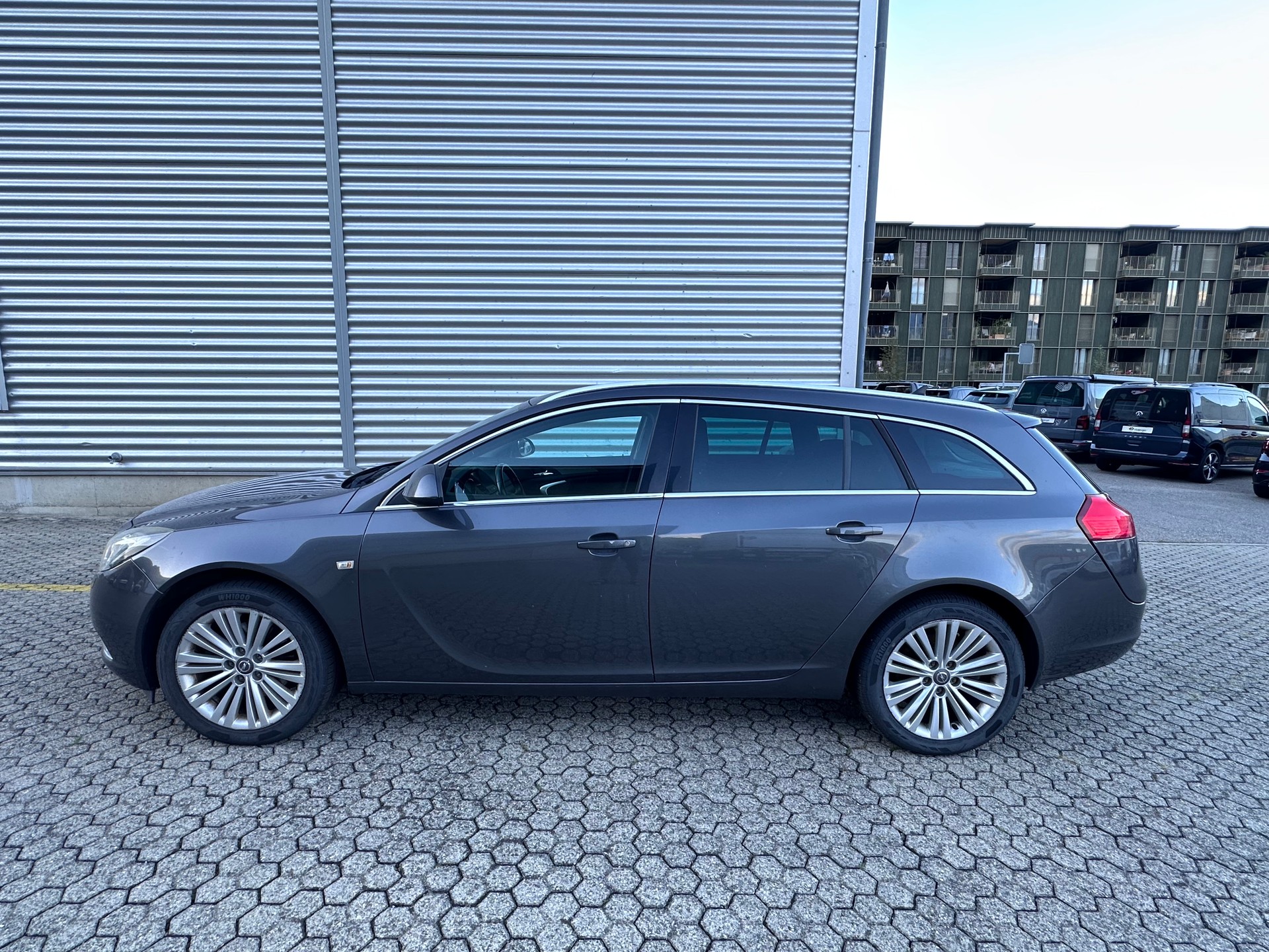 OPEL Insignia ST 2.0 Turbo Sport Edition 4WD Aut. Ab MFK, ab Service-image-3