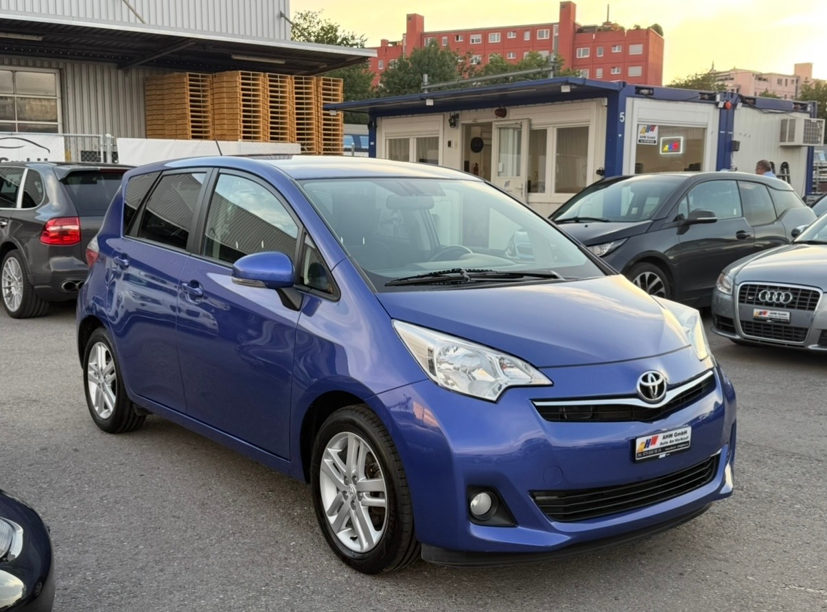 TOYOTA Verso-S 1.33 Linea Sol Multidrive S / Frisch ab MFK / 1.Hand / Rückfahrkamera / Keyless Go / AHK / Dachträger-image-2