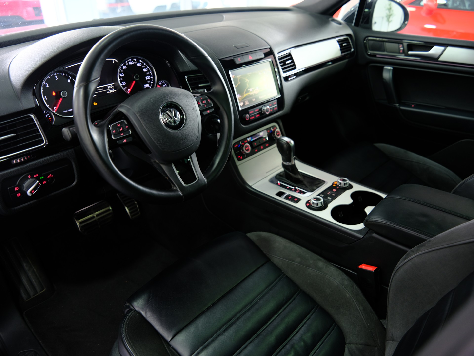 VW Touareg 3.0 TDI *Rückfahrkamera* *Schiebedach*-image-14