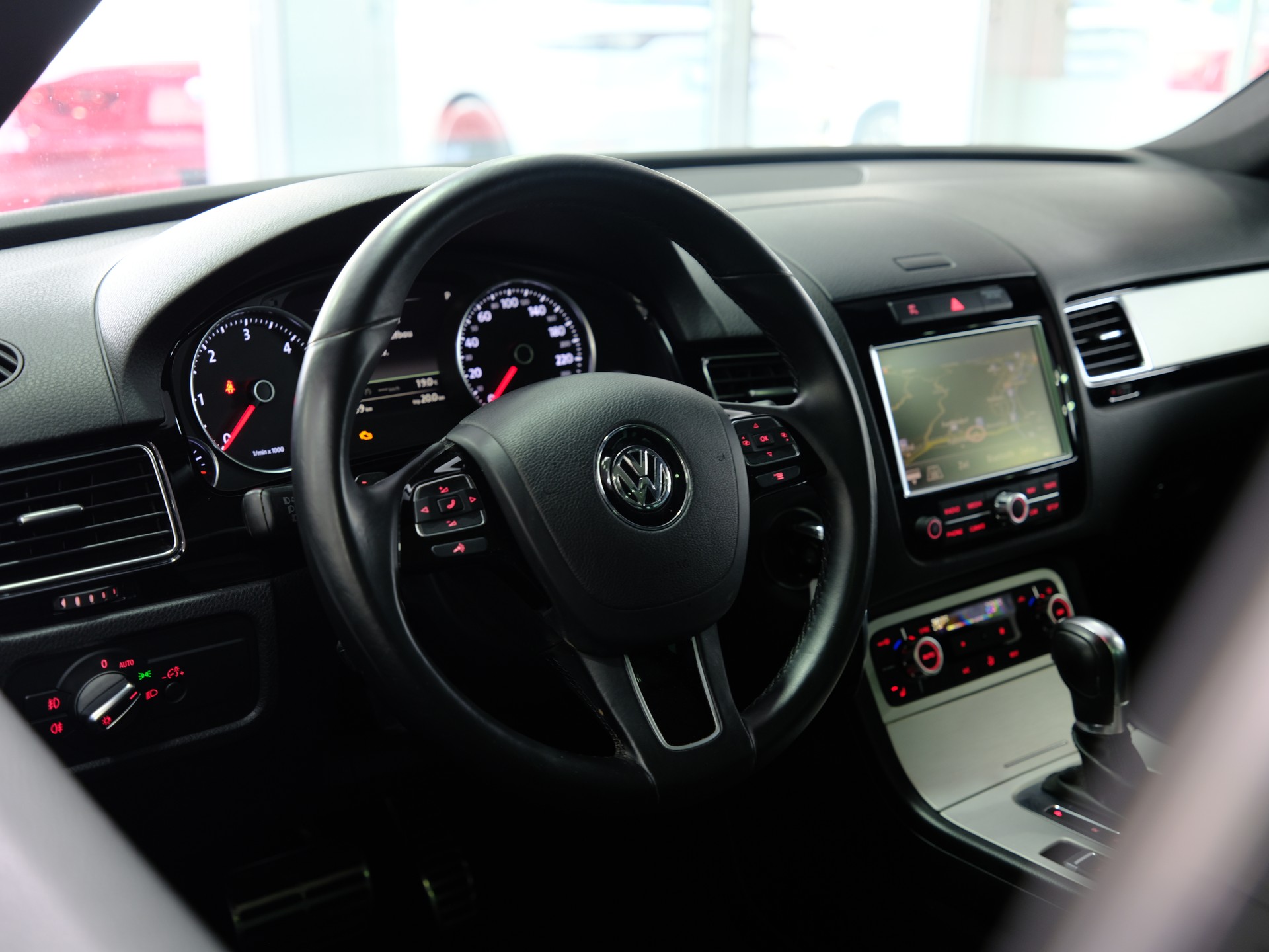 VW Touareg 3.0 TDI *Rückfahrkamera* *Schiebedach*-image-13