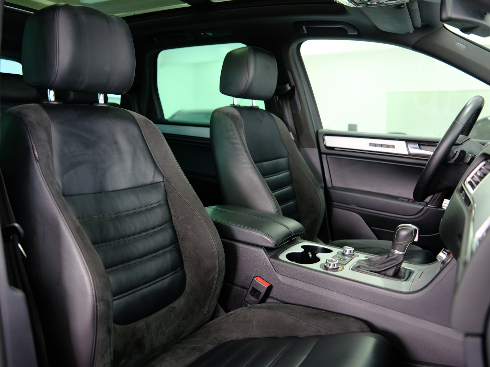 VW Touareg 3.0 TDI *Rückfahrkamera* *Schiebedach*-image-18