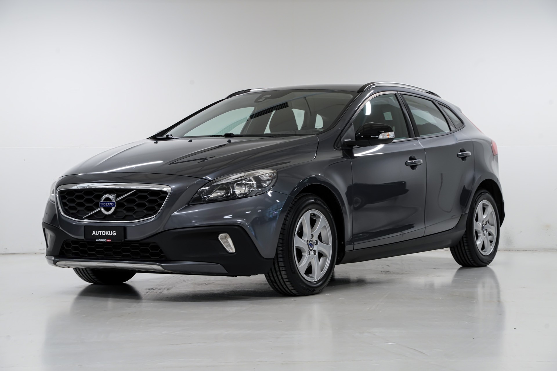 VOLVO V40 Cross Country D2 Momentum
