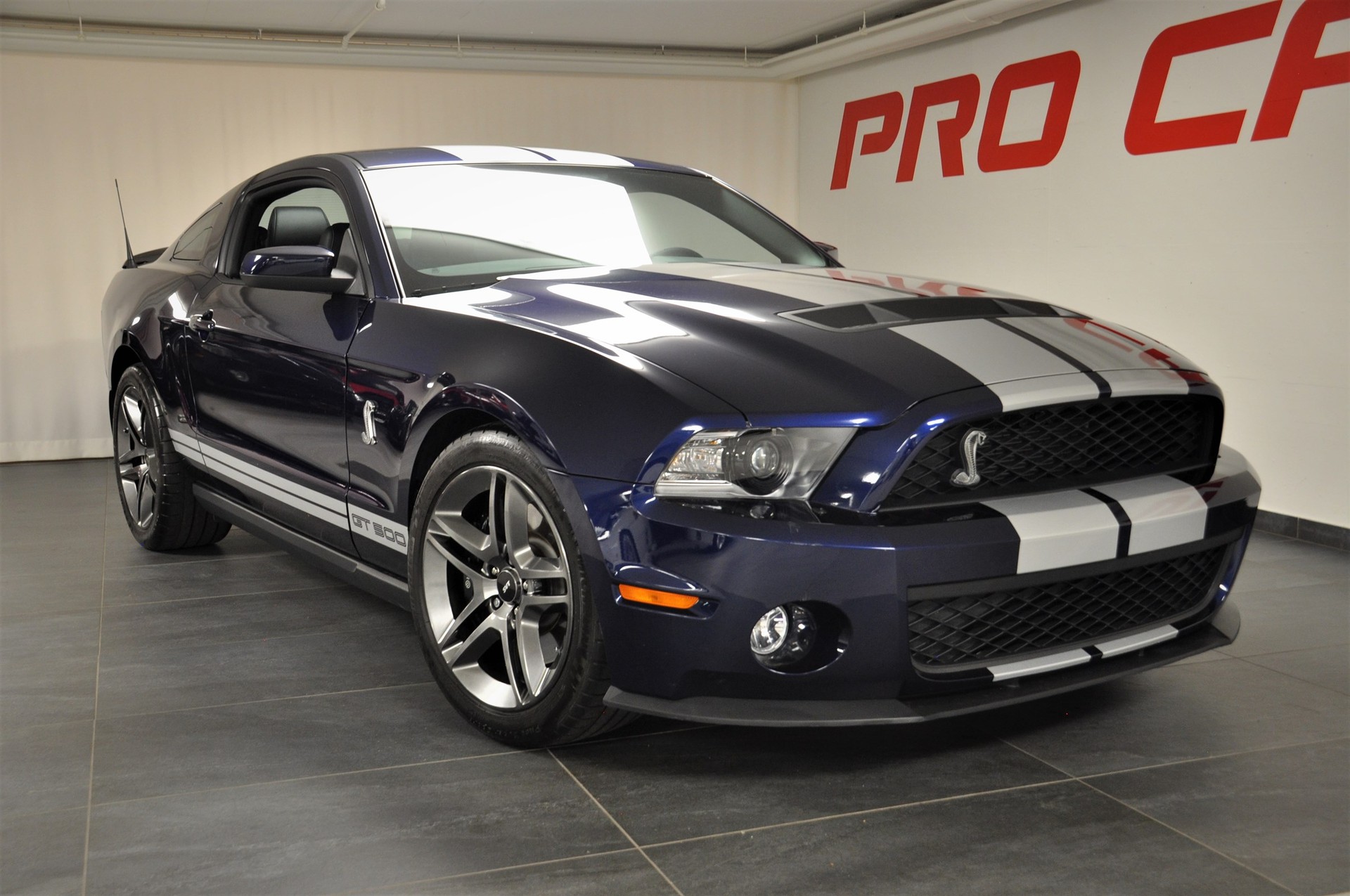 FORD MUSTANG Shelby GT 500 SVT-image-1