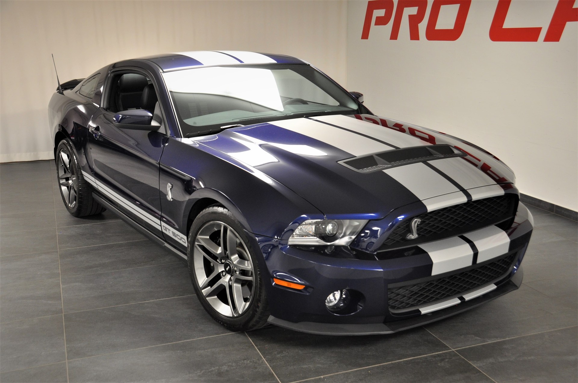FORD MUSTANG Shelby GT 500 SVT-image-2