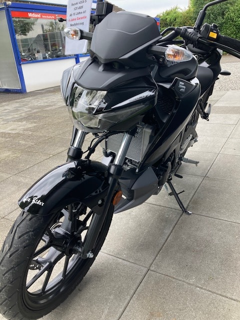 SUZUKI GSX-S 125-image-4