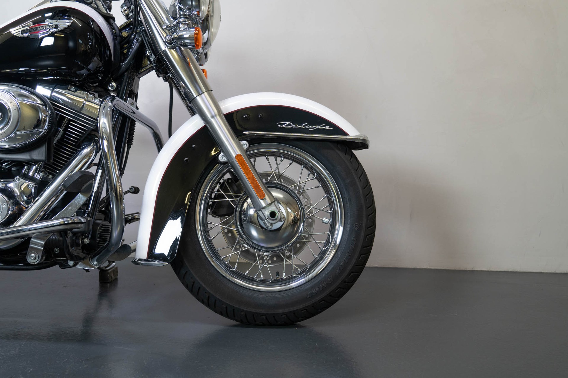 HARLEY-DAVIDSON FLSTN Softail Deluxe-image-5