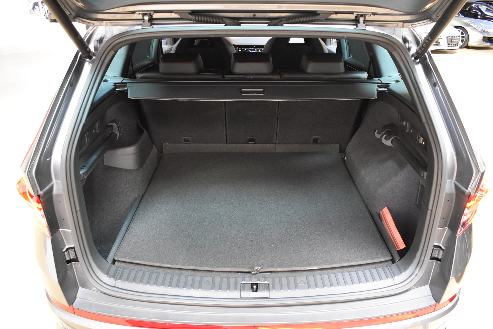 SKODA Kodiaq 2.0 TSI 4x4 RS - DSG - Model 2023-image-30