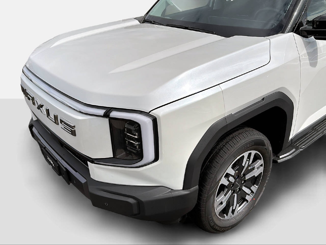 MAXUS eTerron 9 E-Motor 102kWh Luxury-image-8