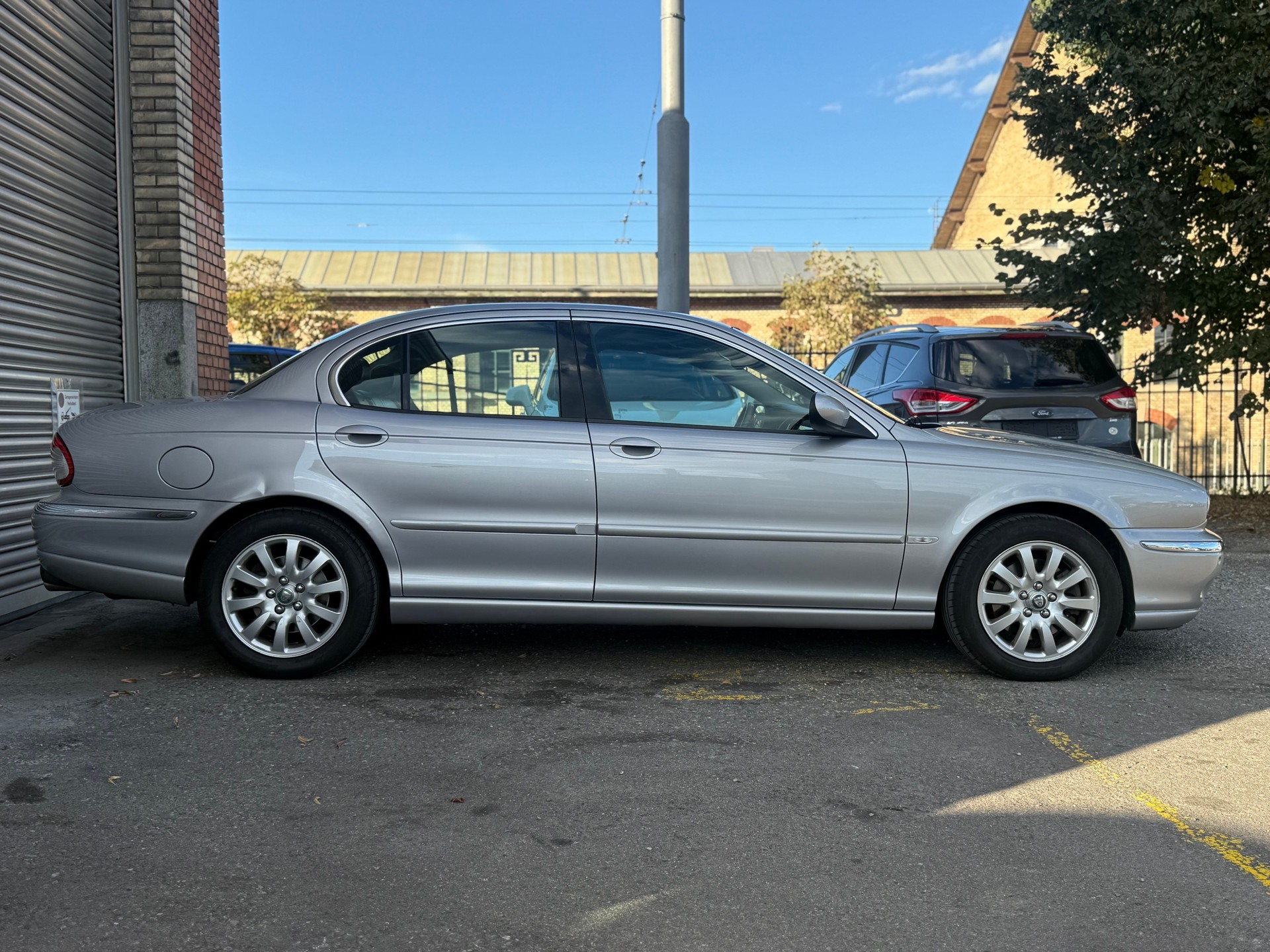 JAGUAR X-Type 2.5 V6 Traction4 Executive-image-3