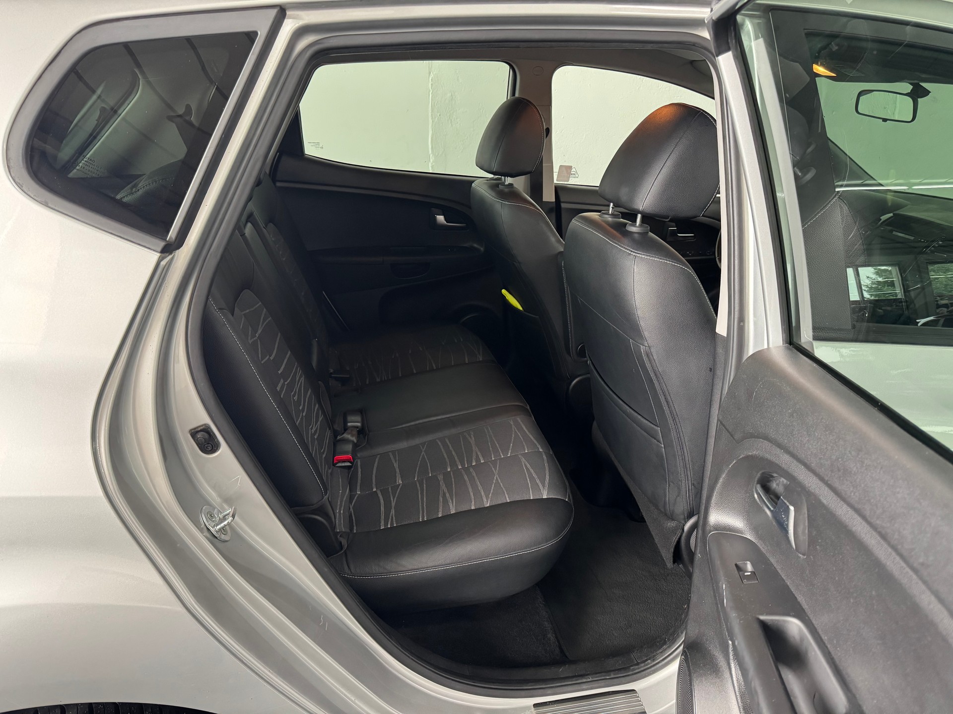 KIA Venga 1.4 CRDi Swiss Eco Edition-image-20