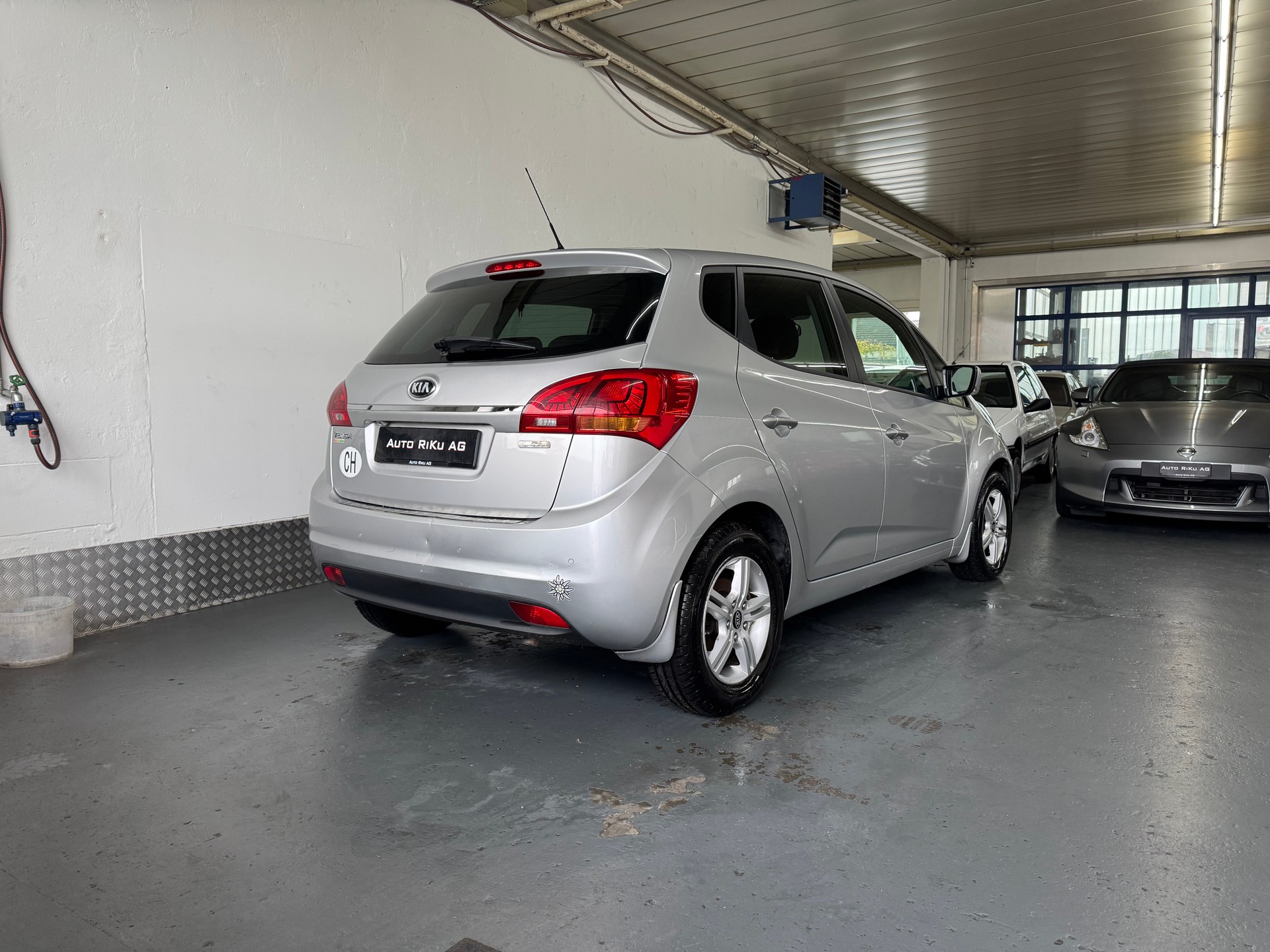 KIA Venga 1.4 CRDi Swiss Eco Edition-image-8