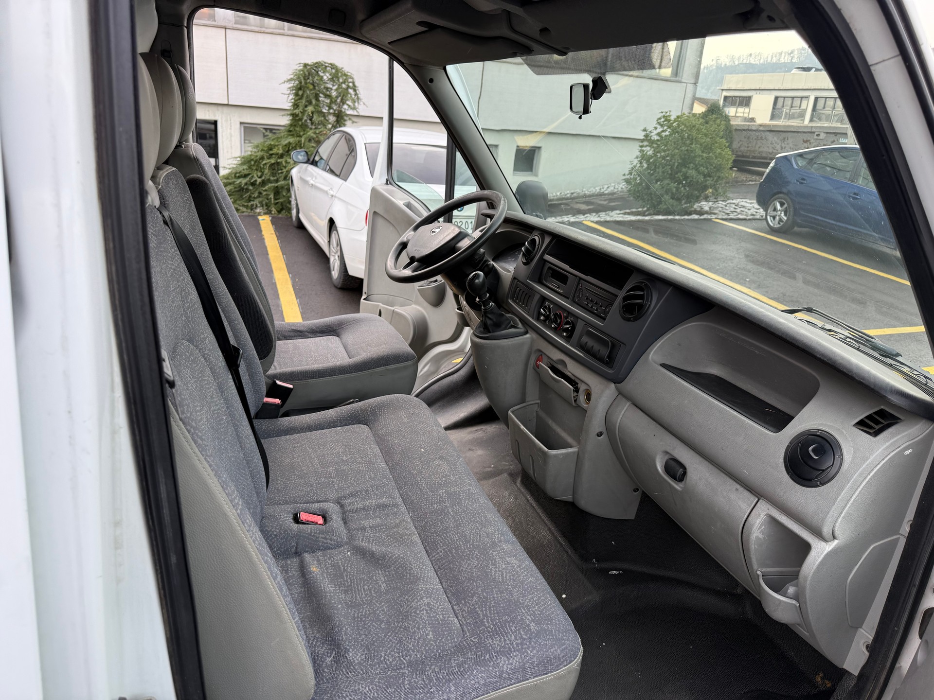 NISSAN Interstar 35 2.5dCi 120 Comfort-image-15