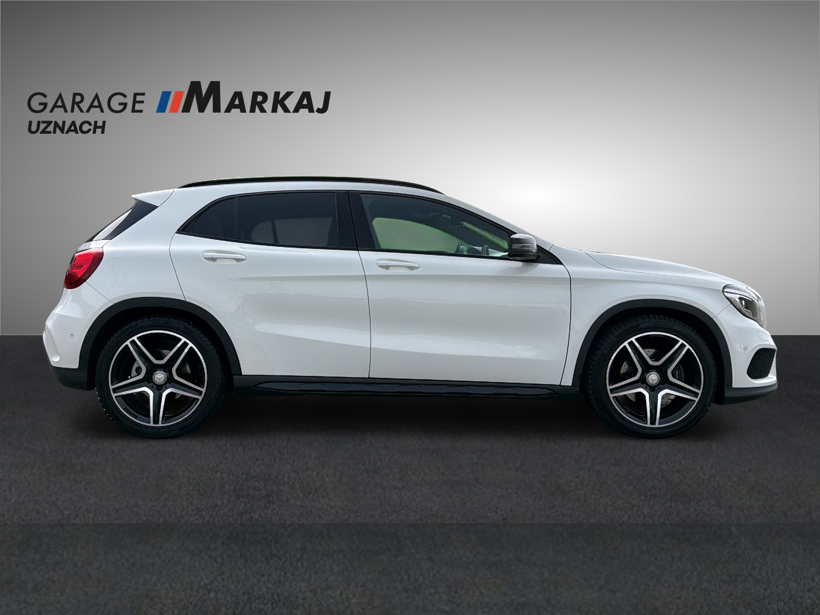MERCEDES-BENZ GLA 220 d AMG Line 4Matic 7G-DCT-image-5